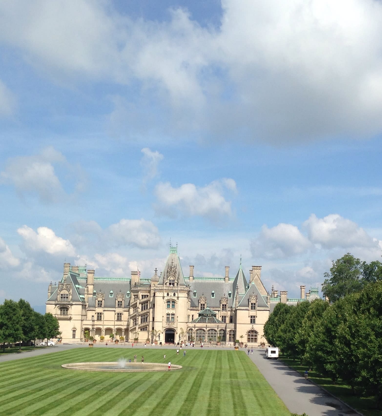 A Chateau in North Carolina – My Visit to Biltmore - A Scholarly Skater Art  History, image size:1565x1707