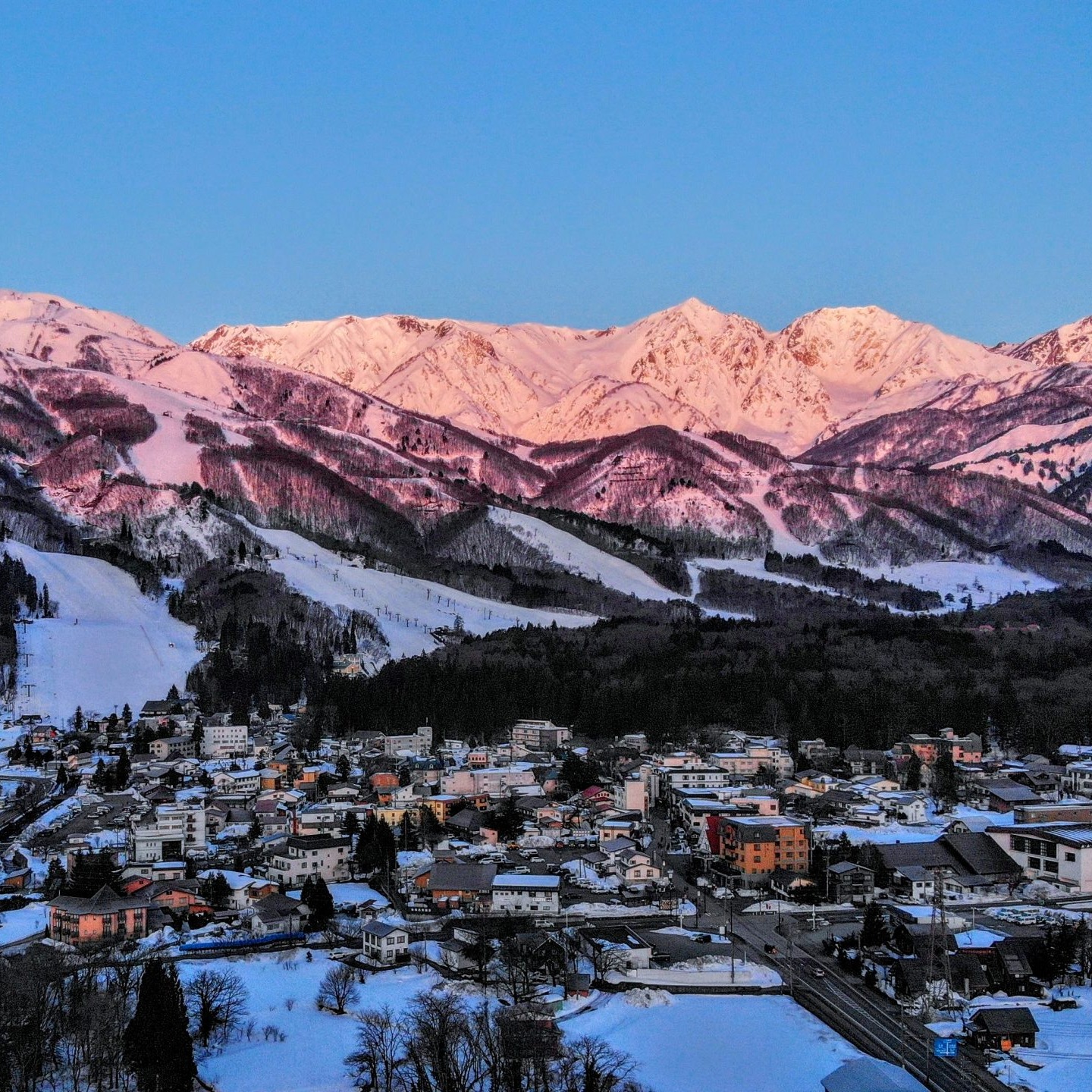 Carving or Shredding the Japanese Alps: Hakuba Ski Resorts