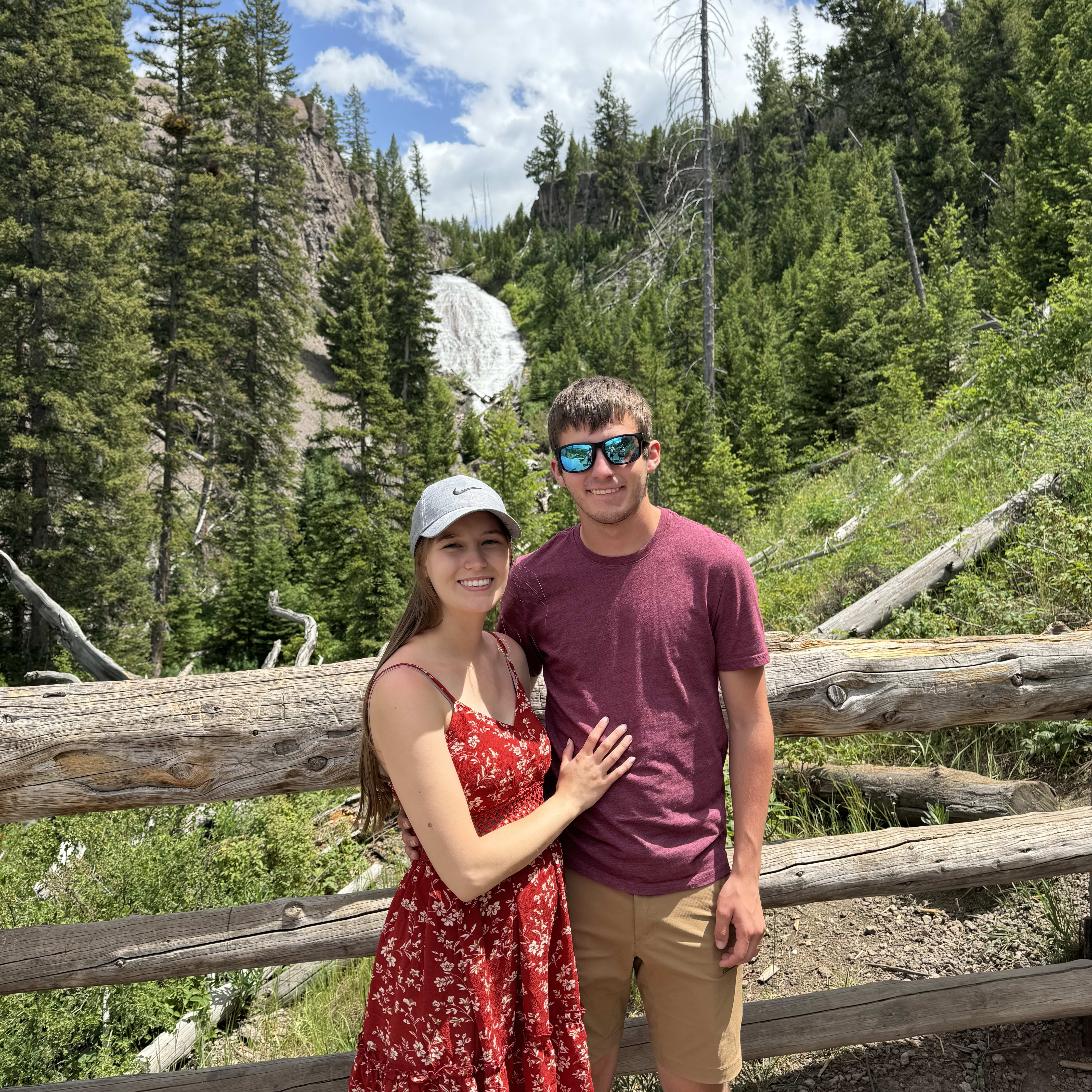 Fora Author - Noah Singsank