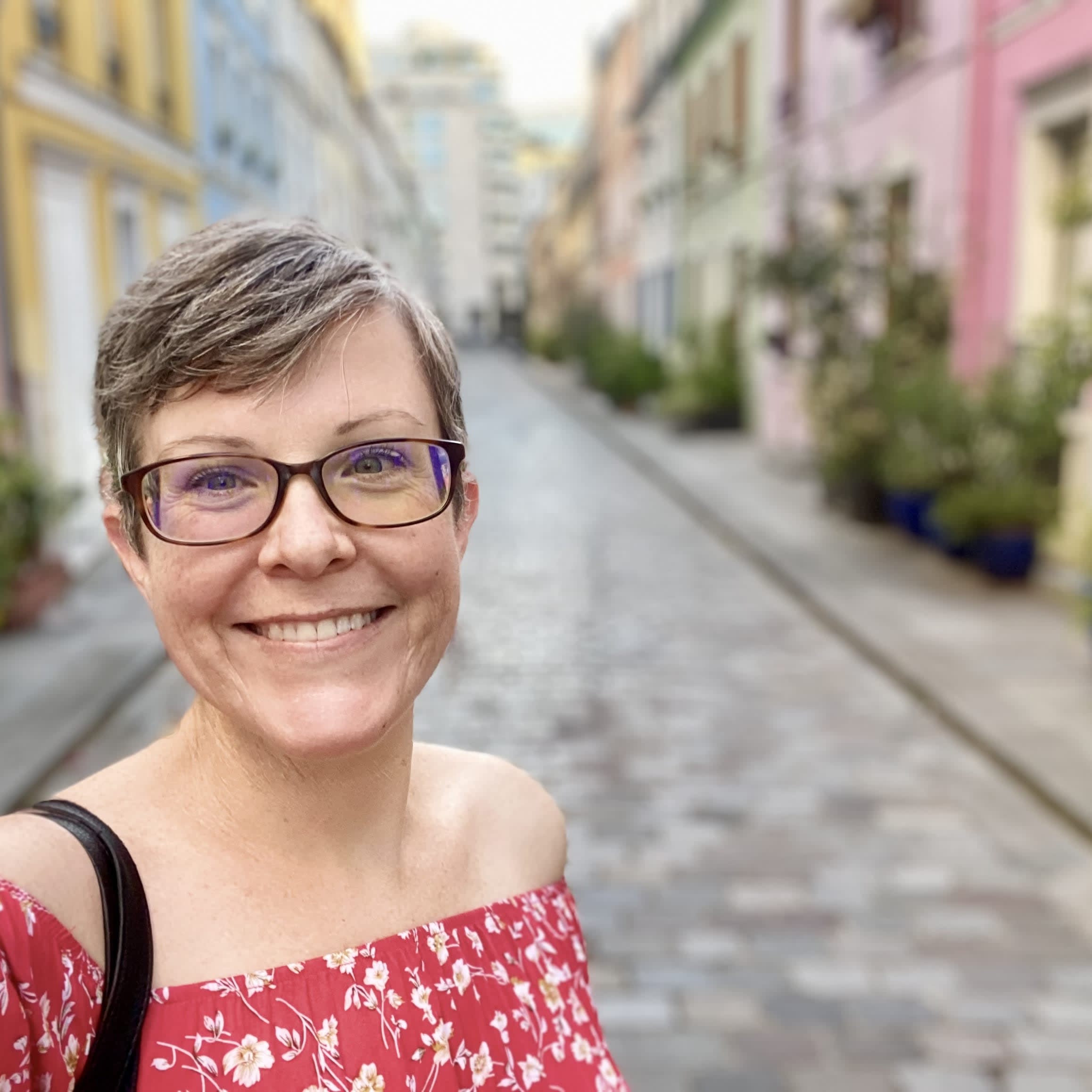 Fora Author - Cambria Saunders