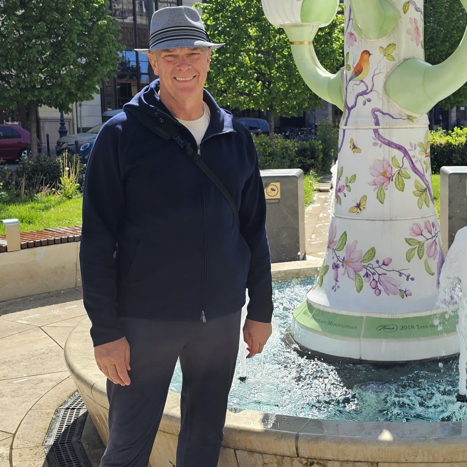 Fora Author - Greg Wolford