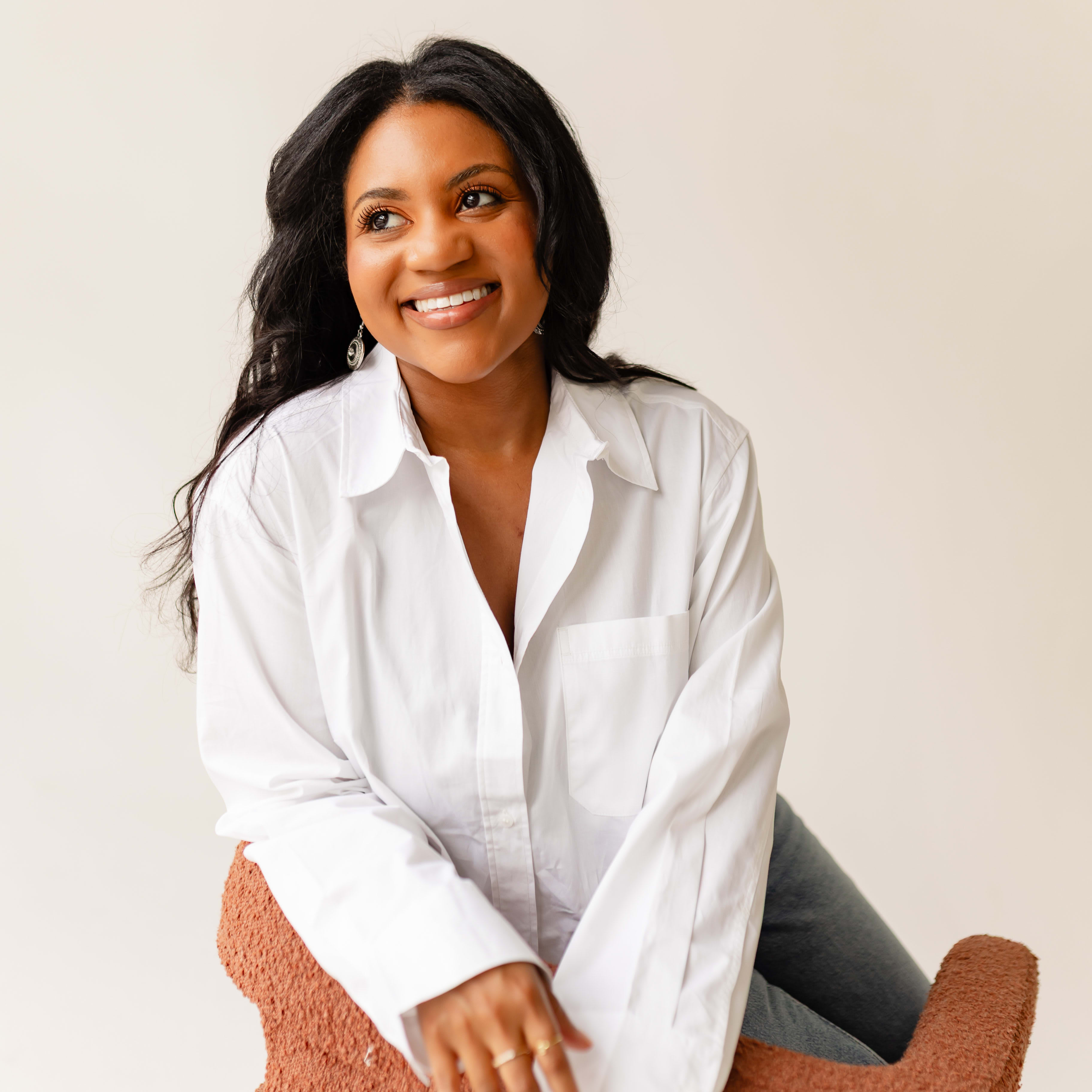 Fora Author - Alise Roots