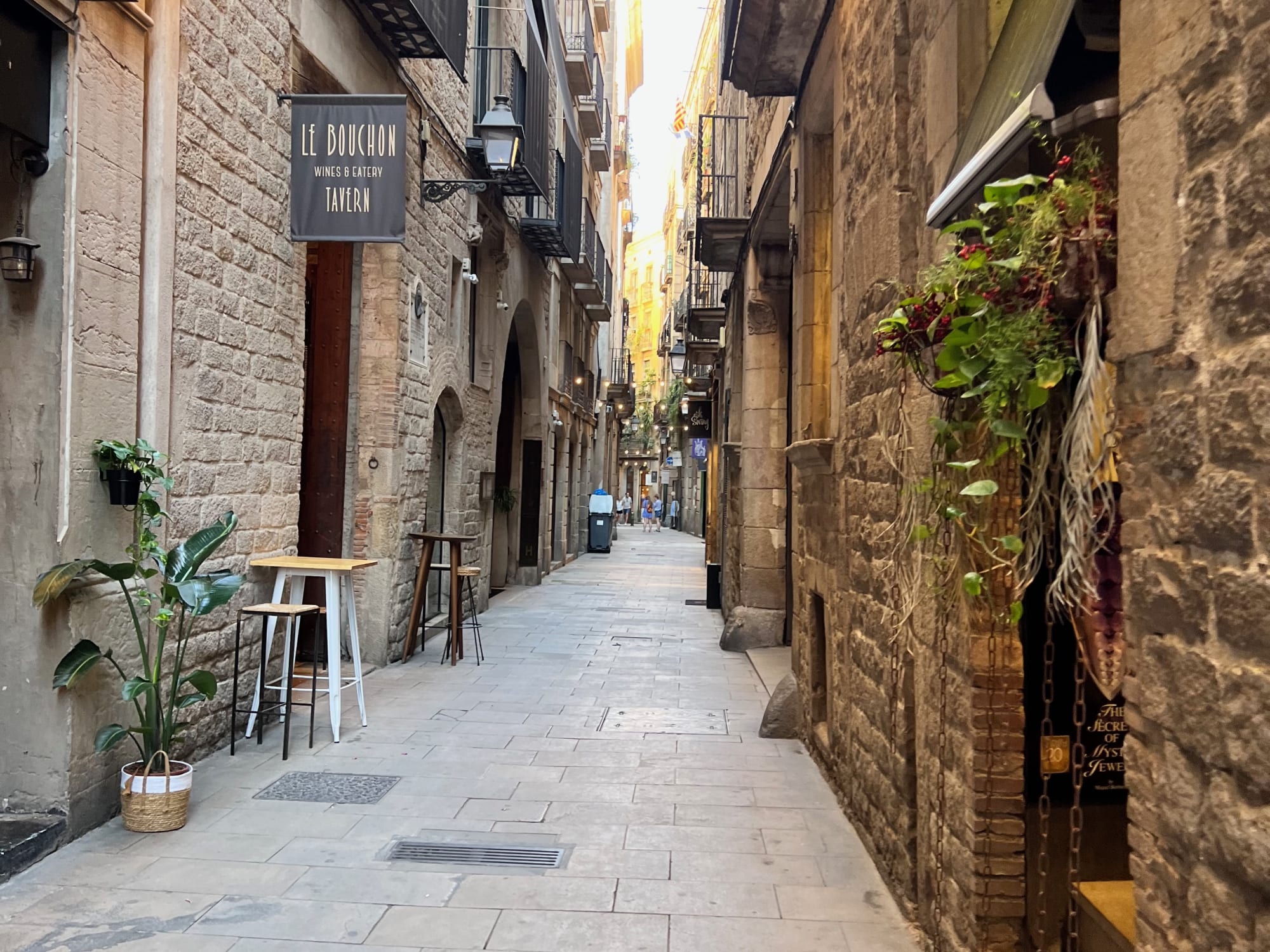 Barcelona maze street