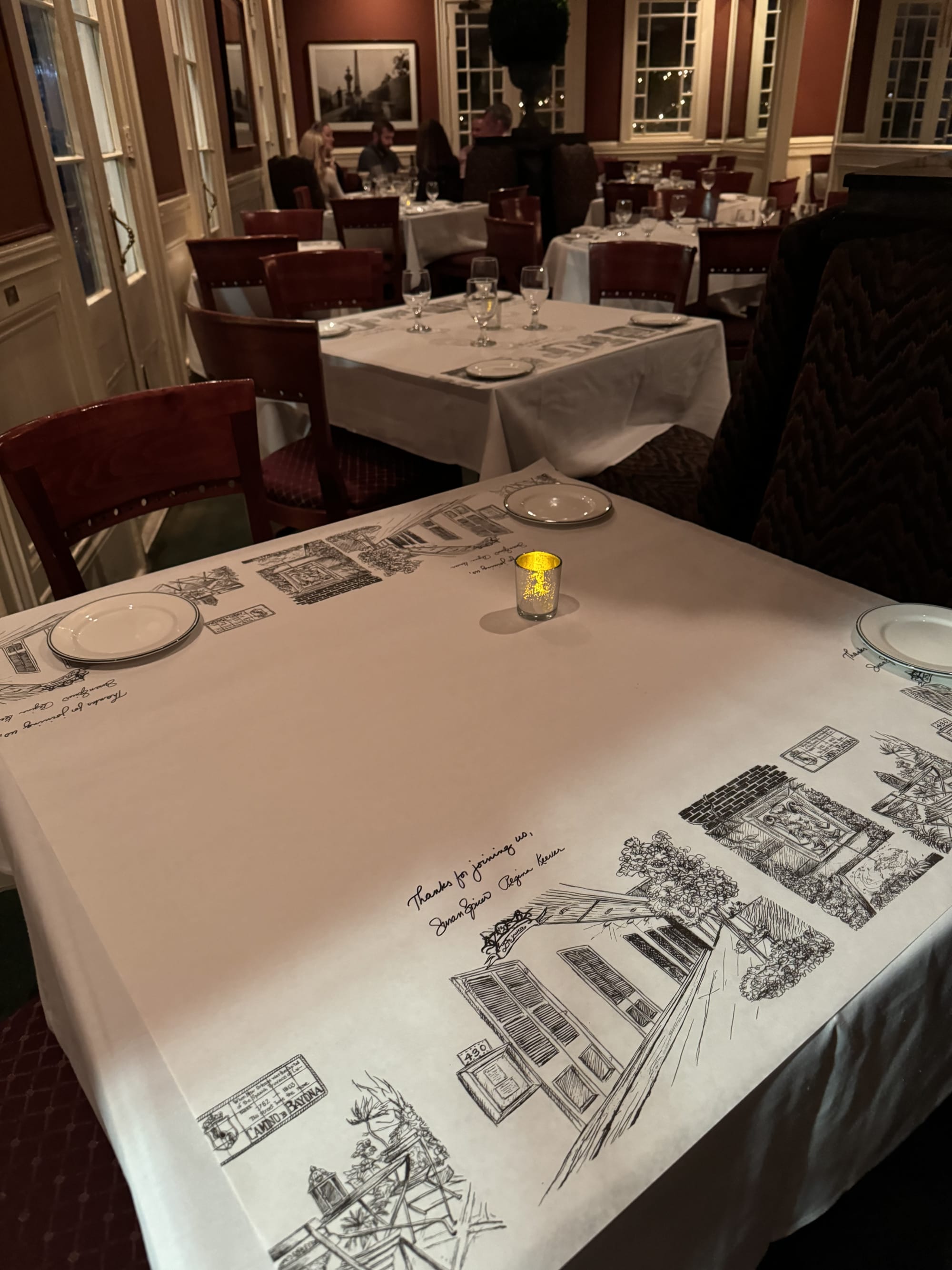 dining-area-new-orleans-travel-guide