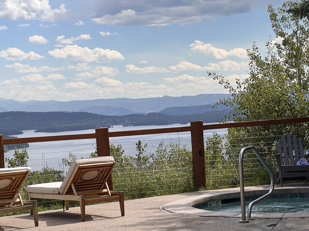 Beautiful view of lake
