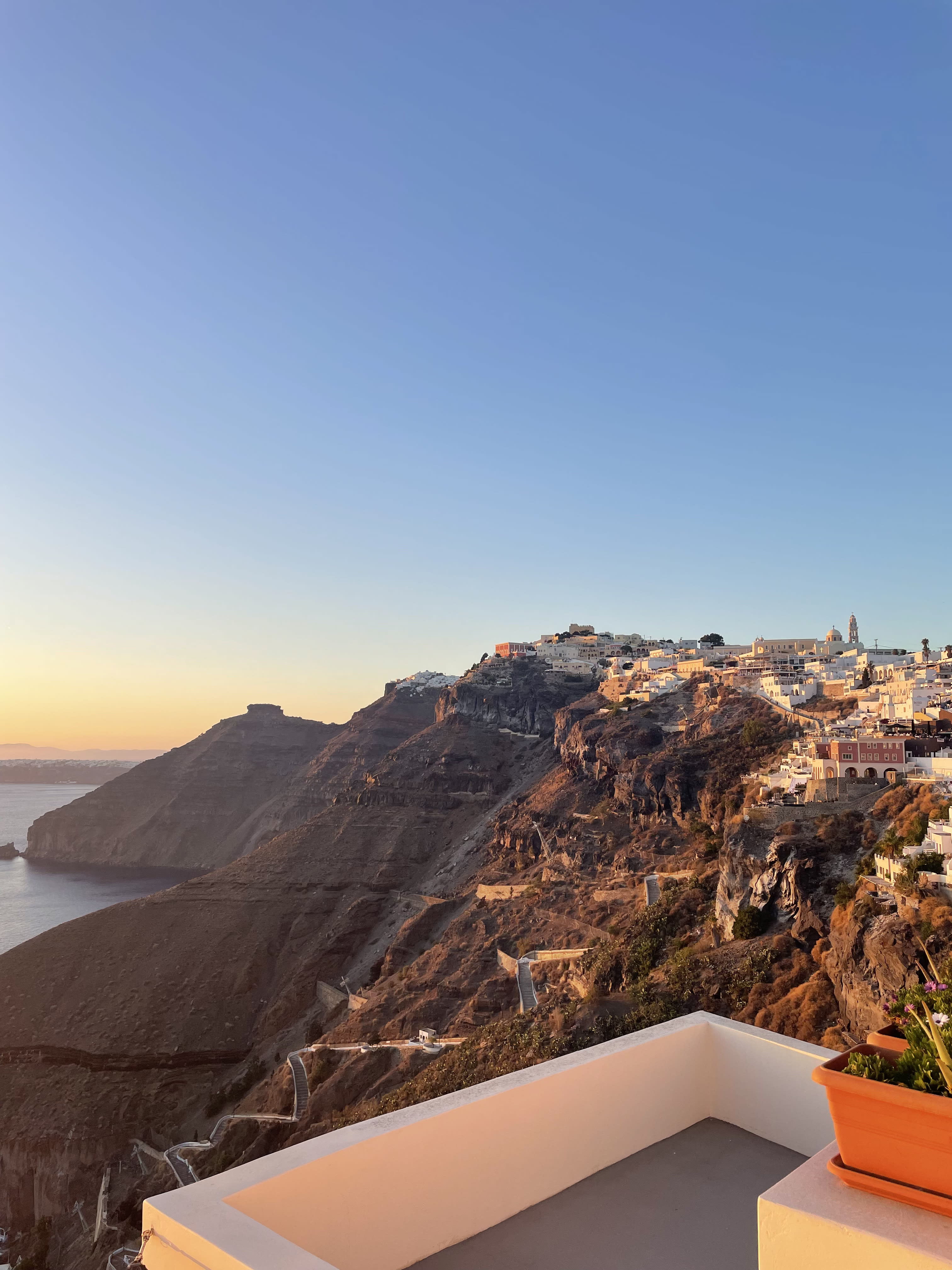 Beautiful view of town on cliff at Oia