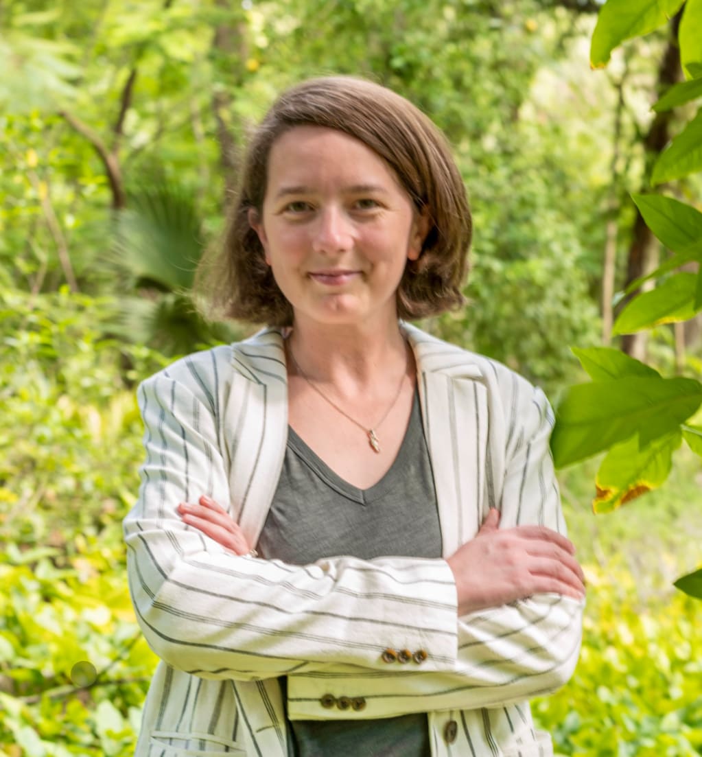 Fora Author - Trish Schickling