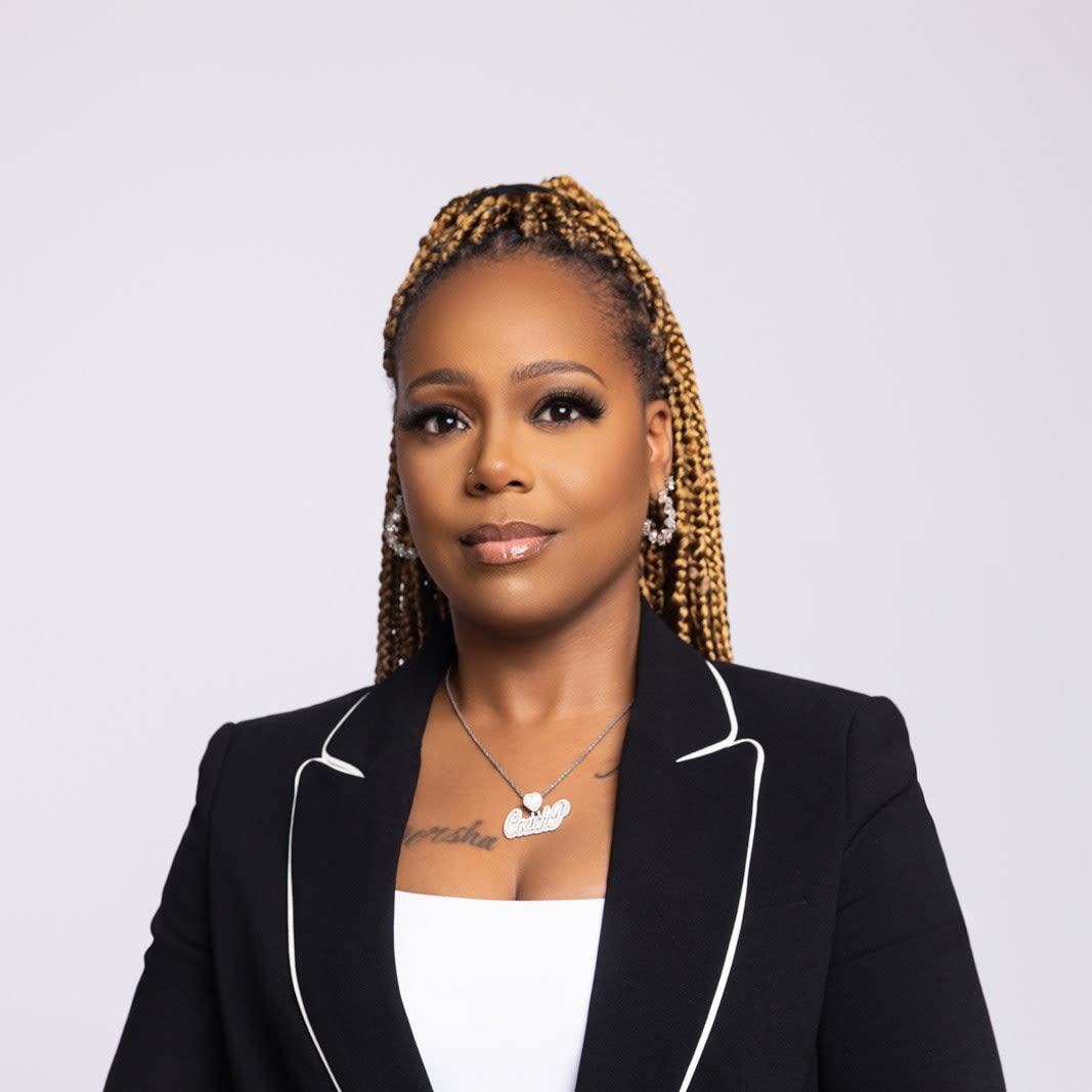 Fora Author - Porsha Elliott