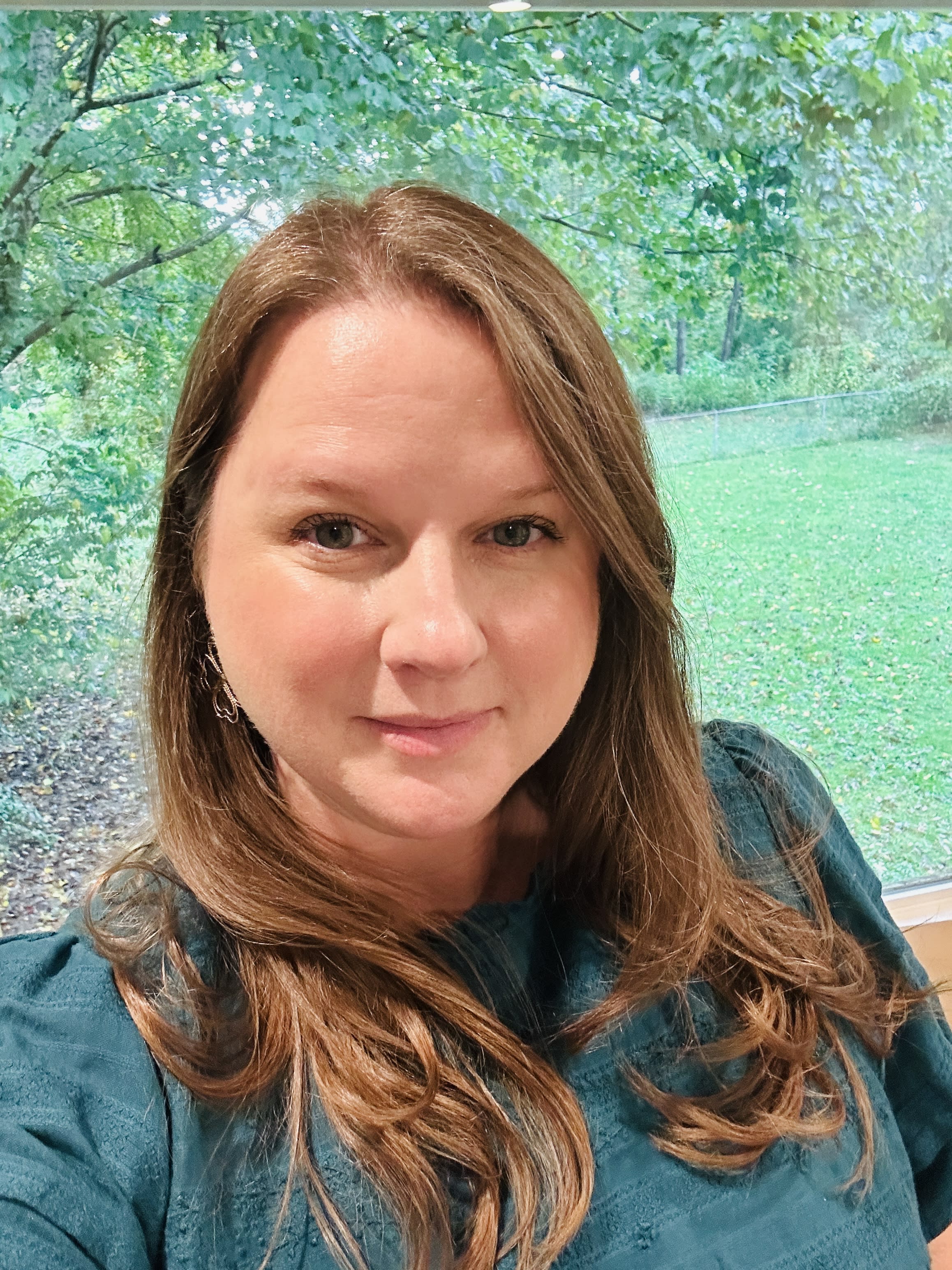 Advisor - Amber Black