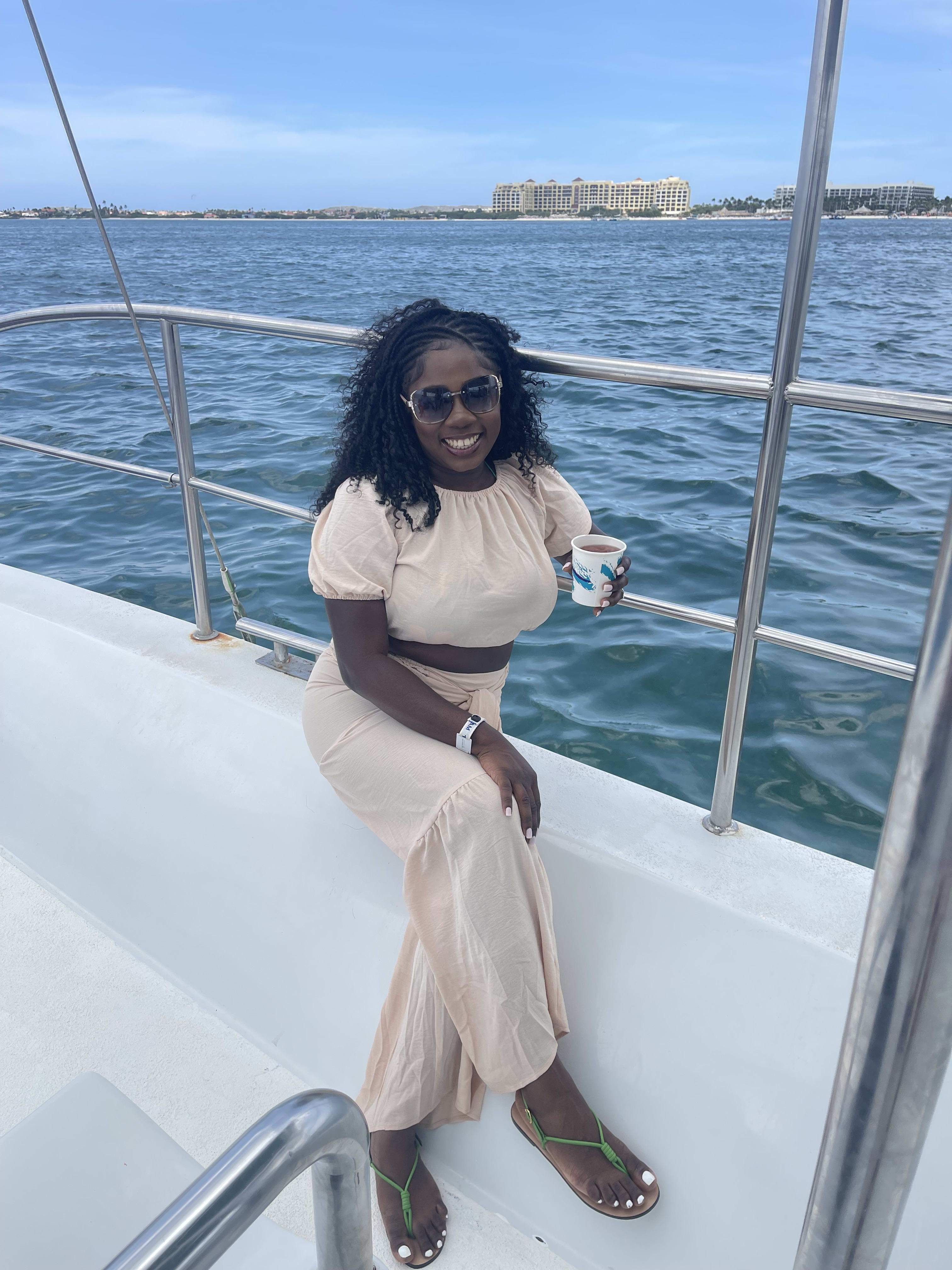 Fora Author - Olivia May