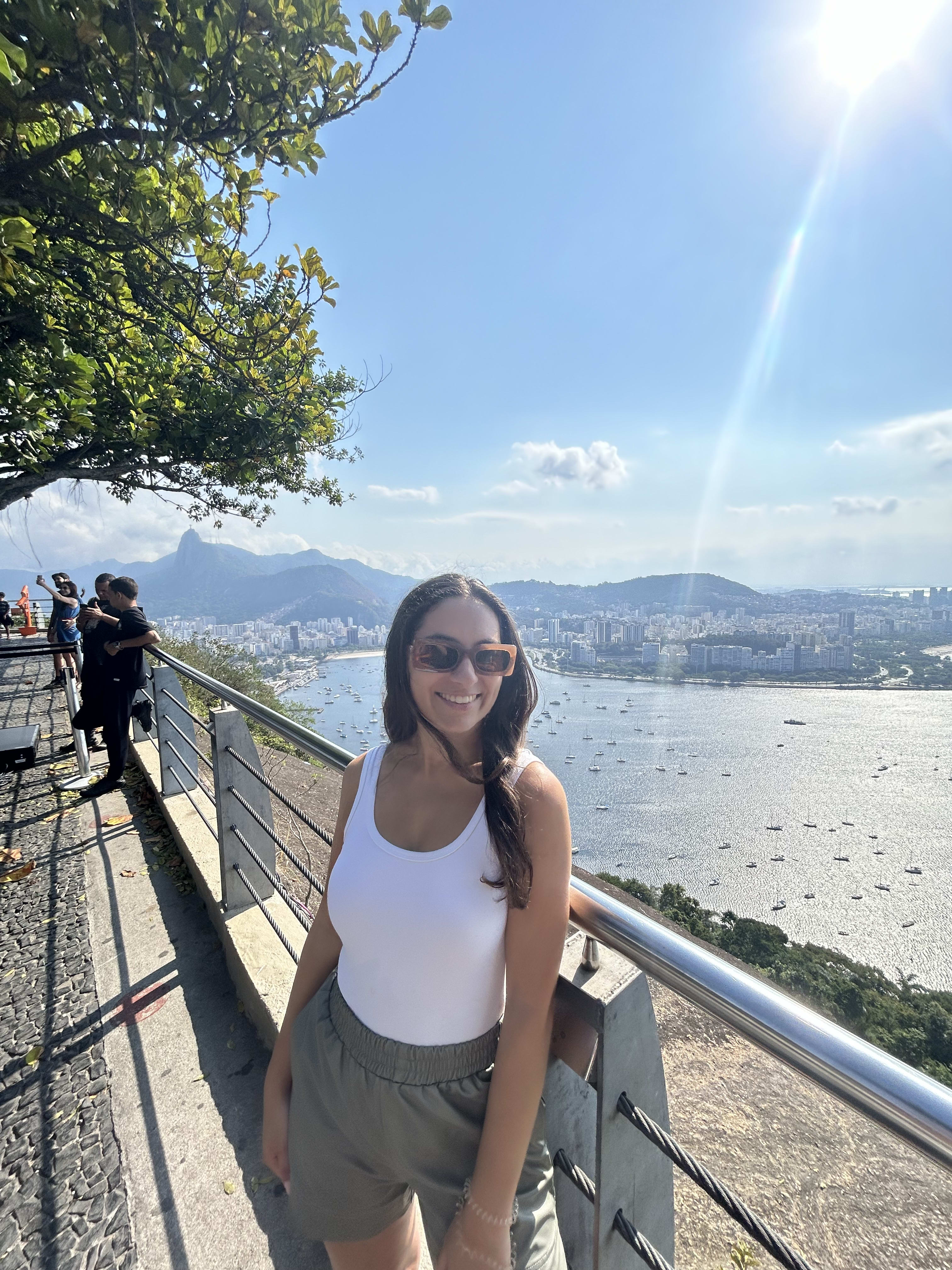 Fora Author - Maria Victoria Angulo