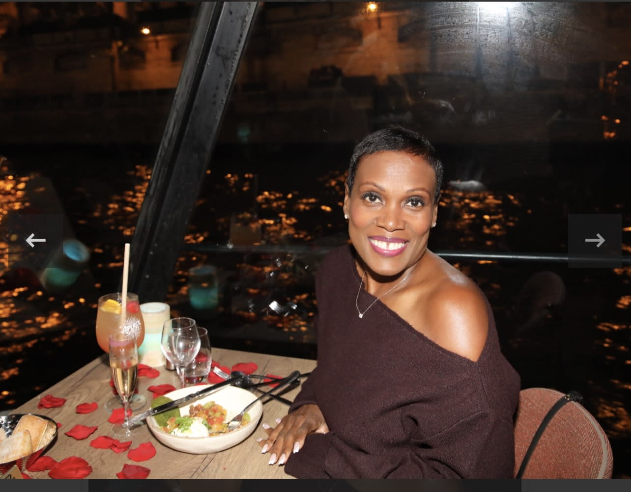 Fora Author - Sherri Nichols