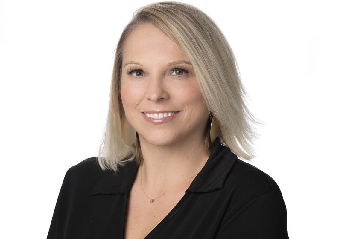 Fora Author - Lisa Roehrs