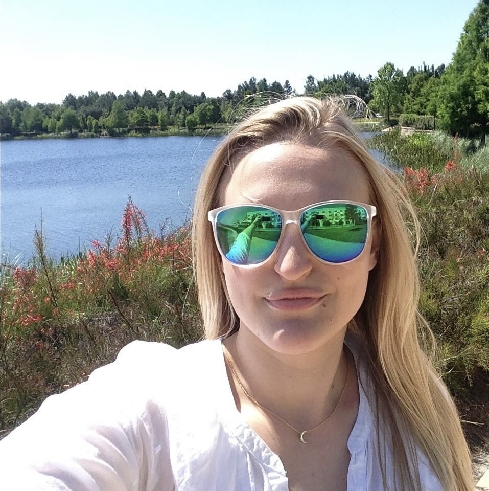 Fora Author - Amy Salvatore