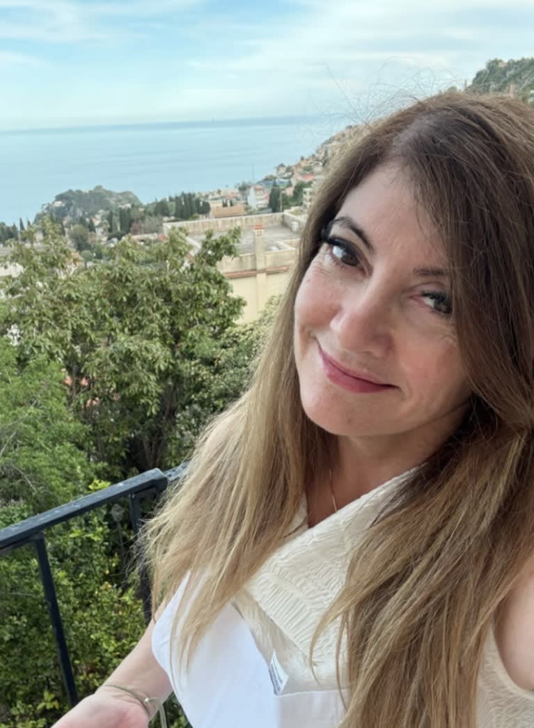 Fora Author - Colleen Coady