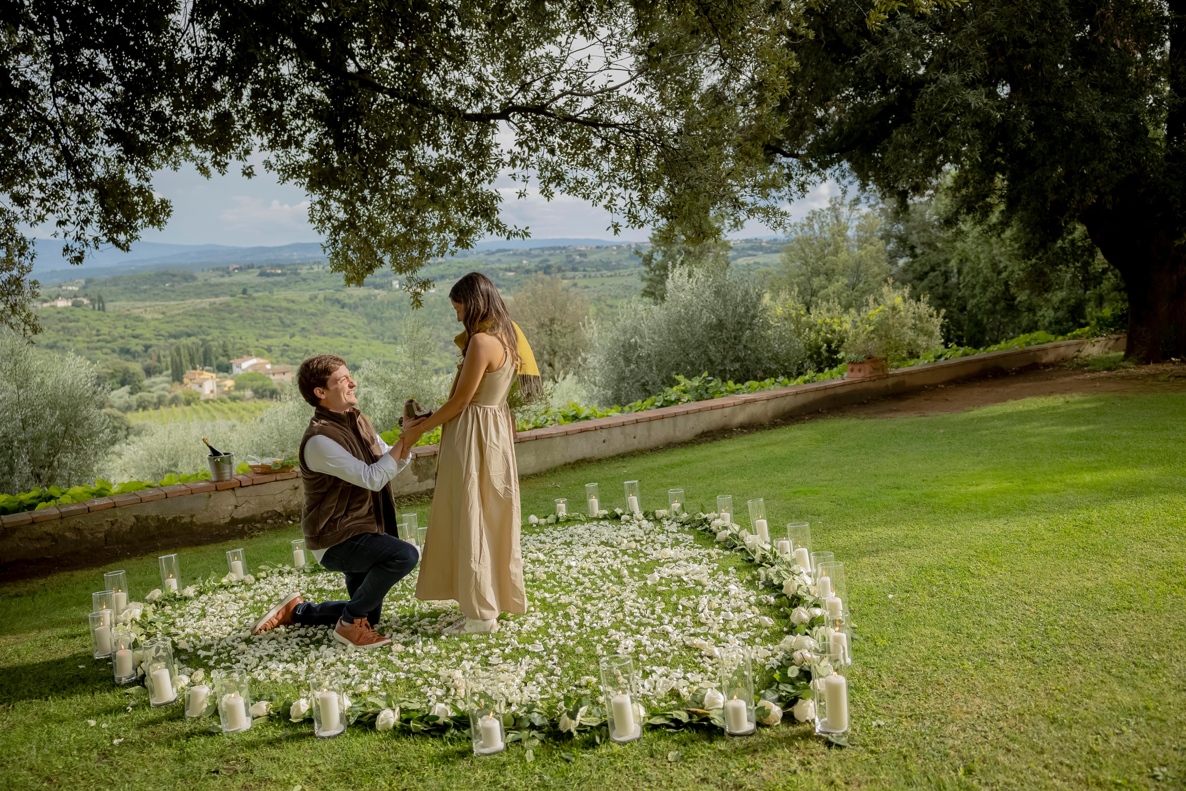 A couple gets engaged in Tuscany