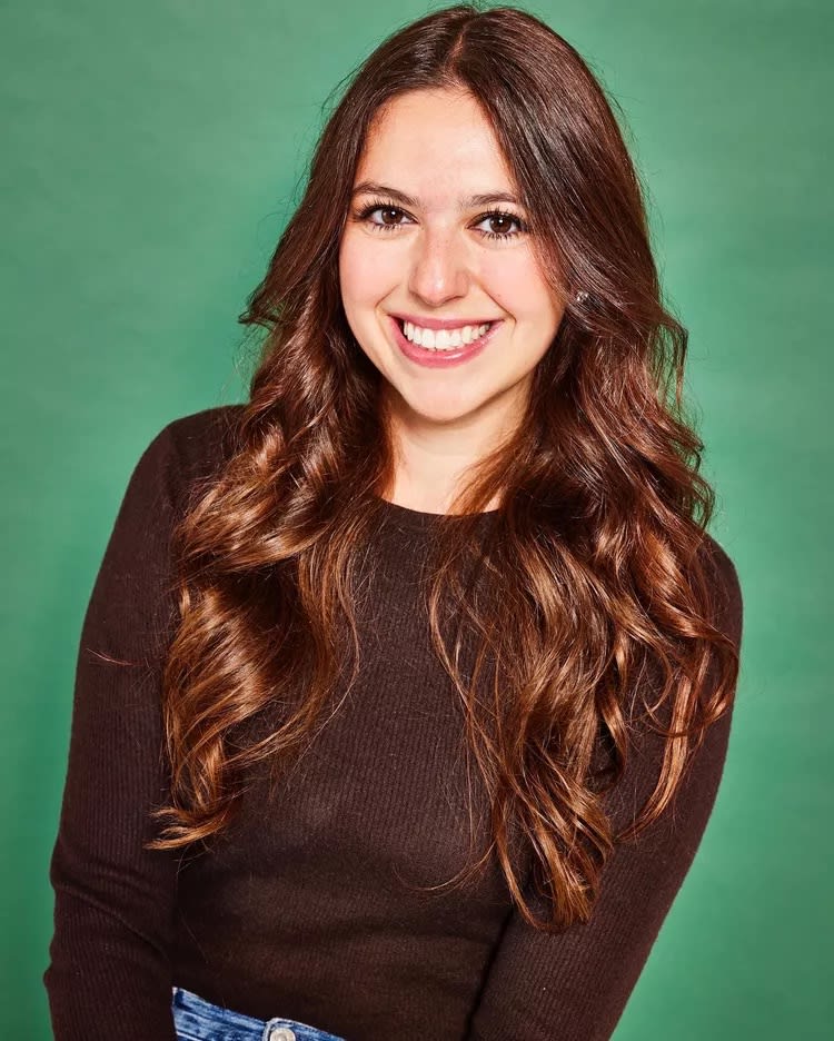 Fora Author Nina Friend
