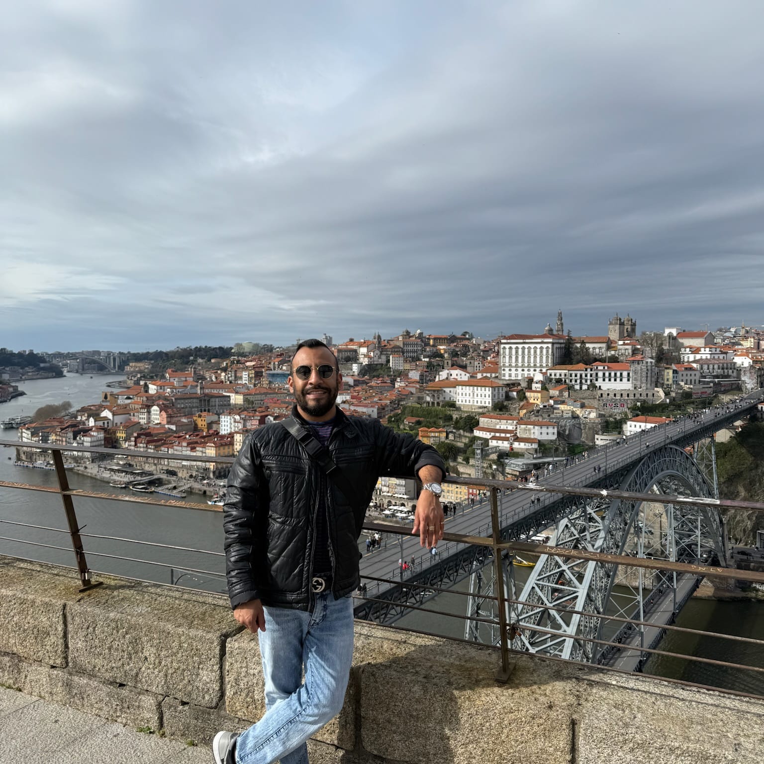 Fora Author - Sam Santana