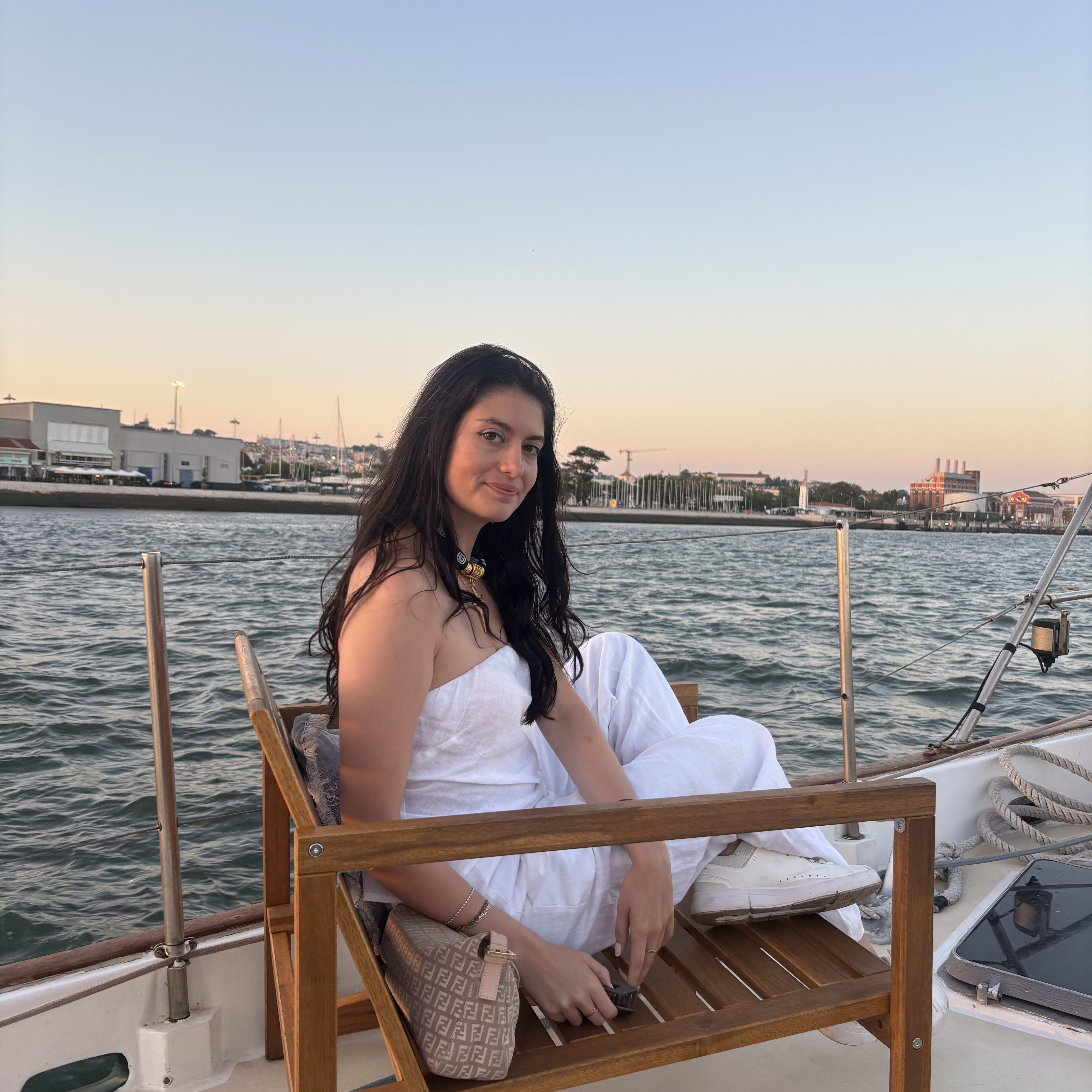 Advisor - Isabella Krakow