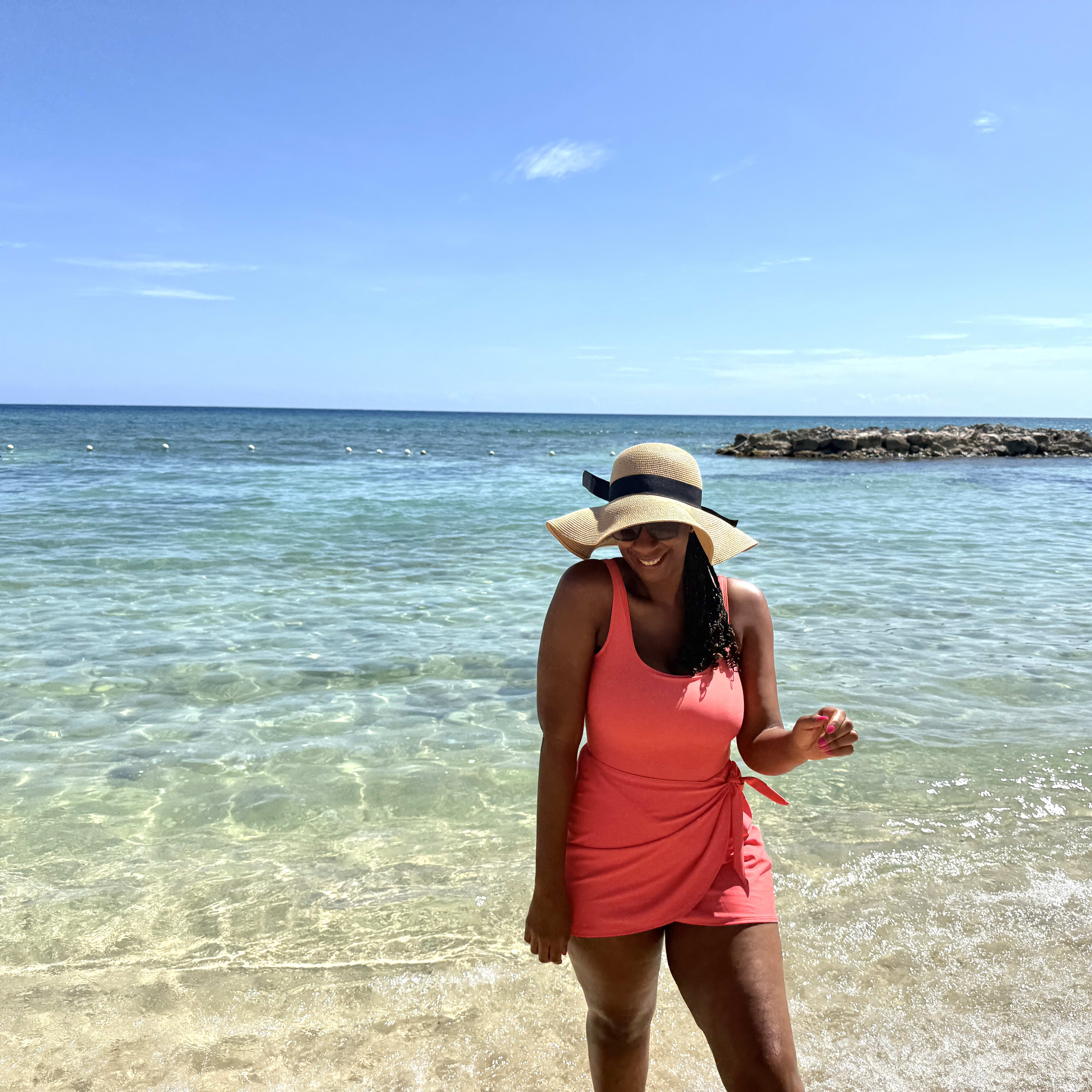 Fora Author - Ros McLean