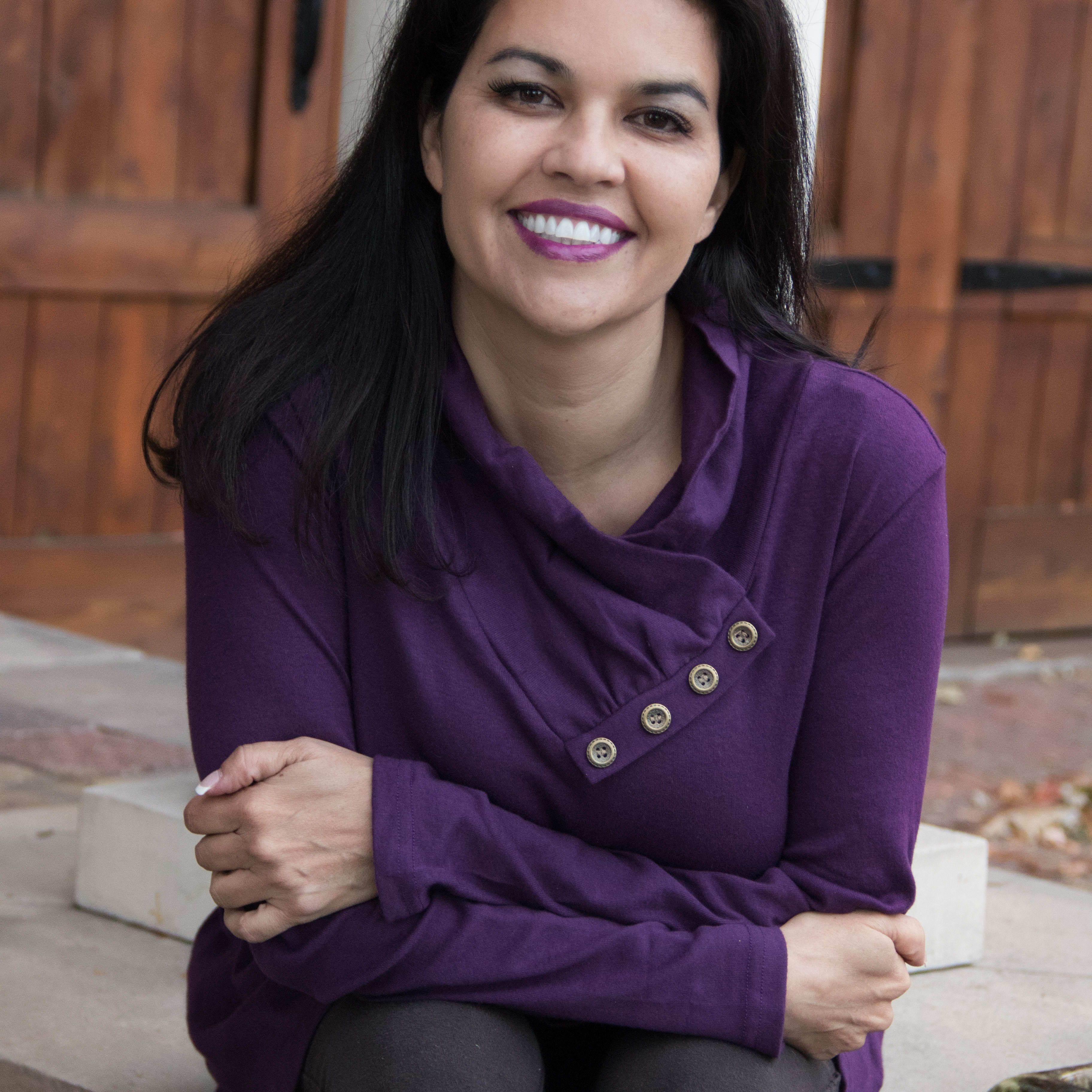 Fora Author - Kristina Campos