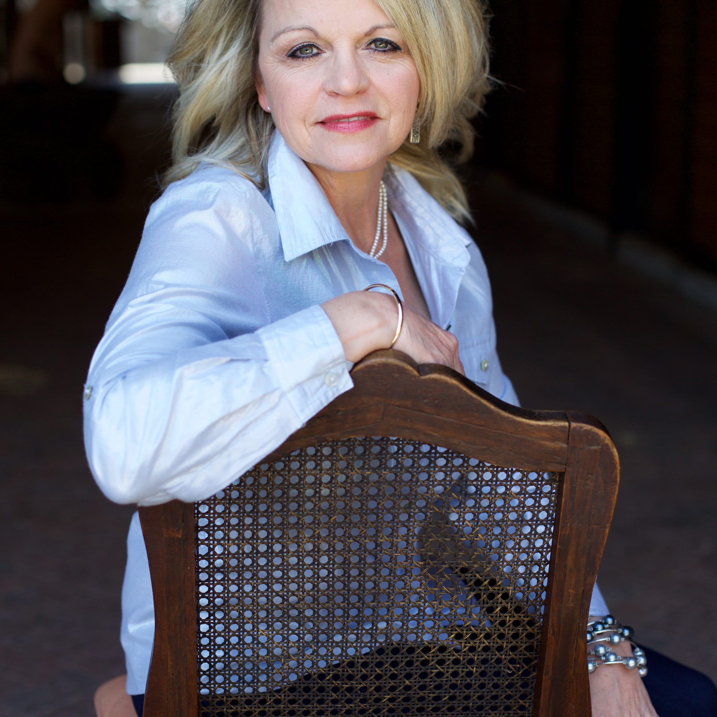 Fora Author - Stella Esdale