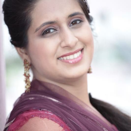 Fora Author - Shreya Chopra
