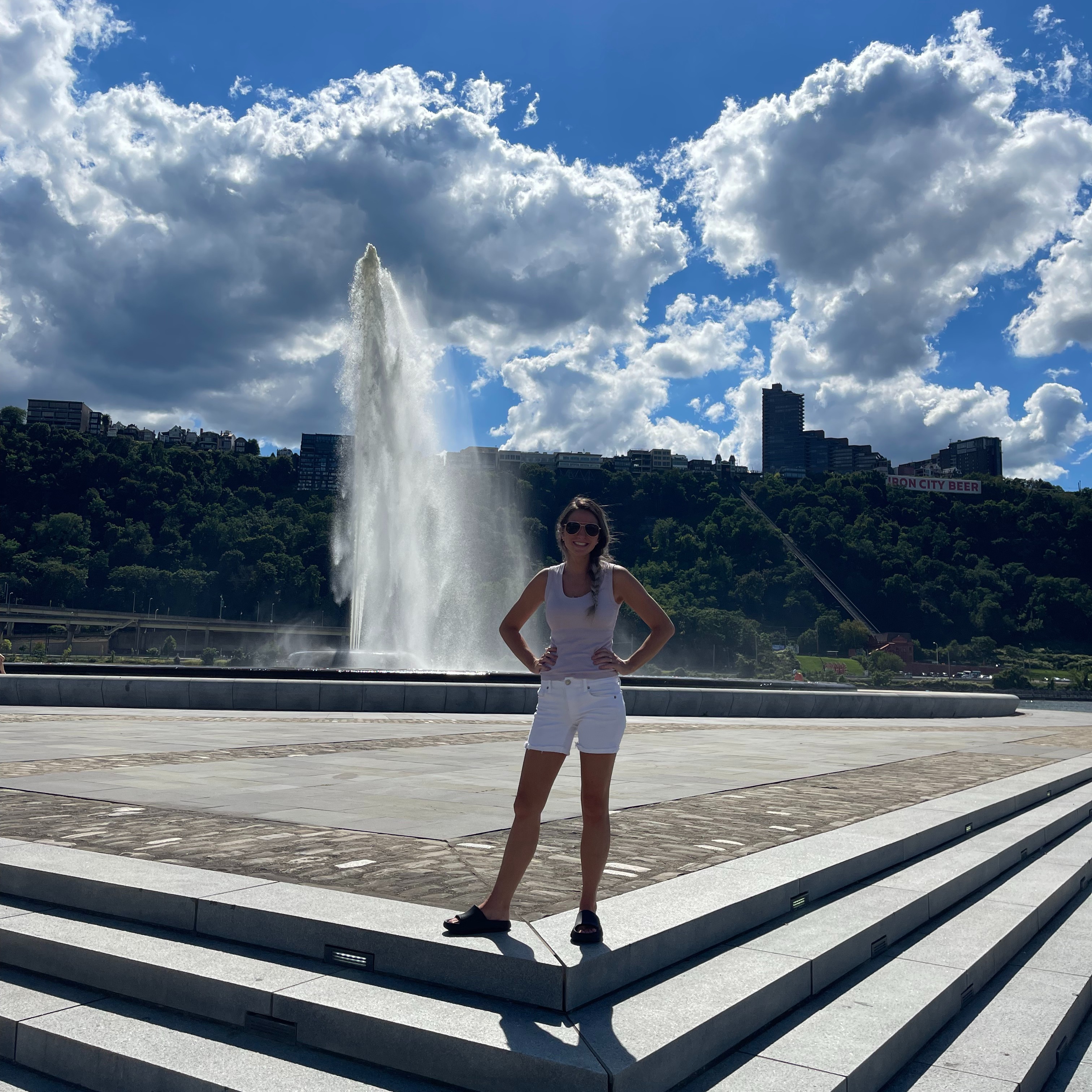 Fora Author - Julia Brogdon