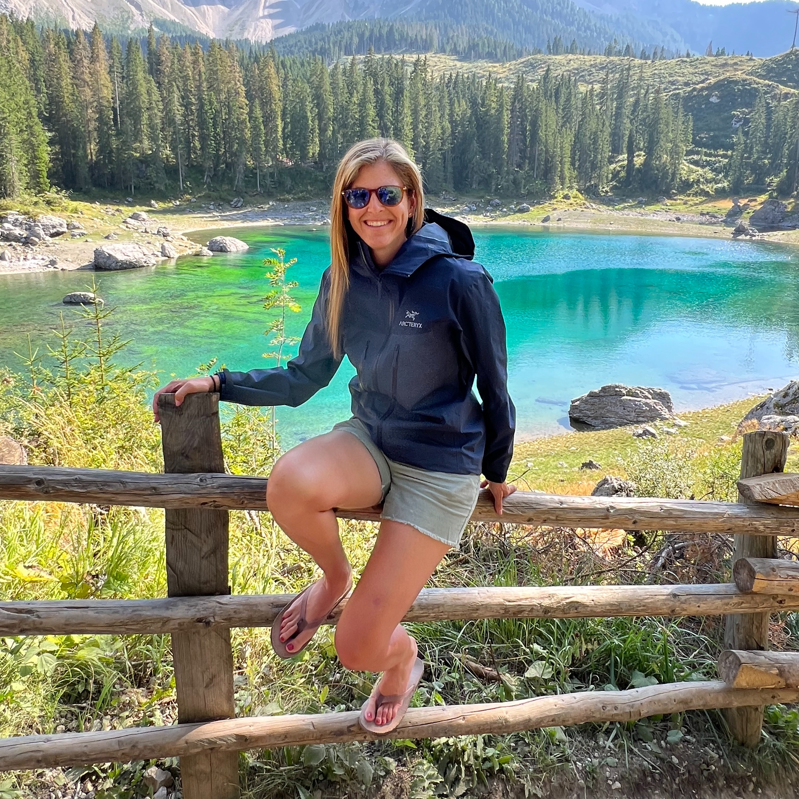Fora Author - Lindsay Meyers
