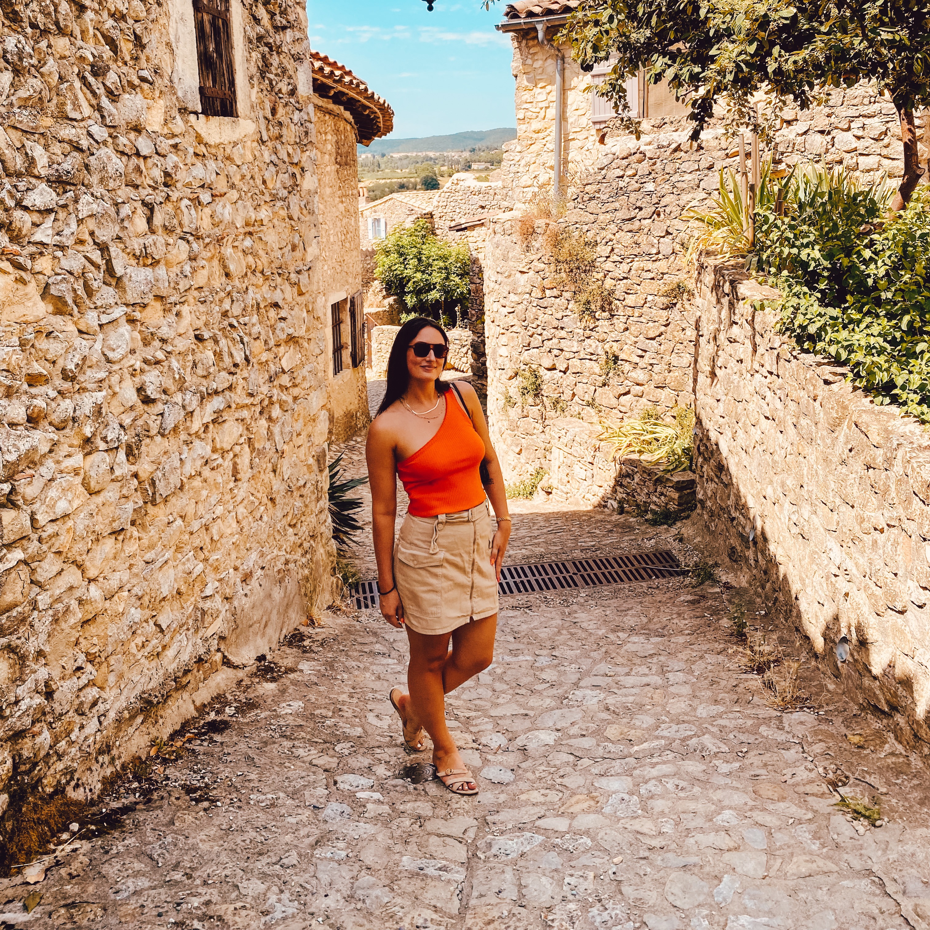 Fora Author - Rachel Bunting