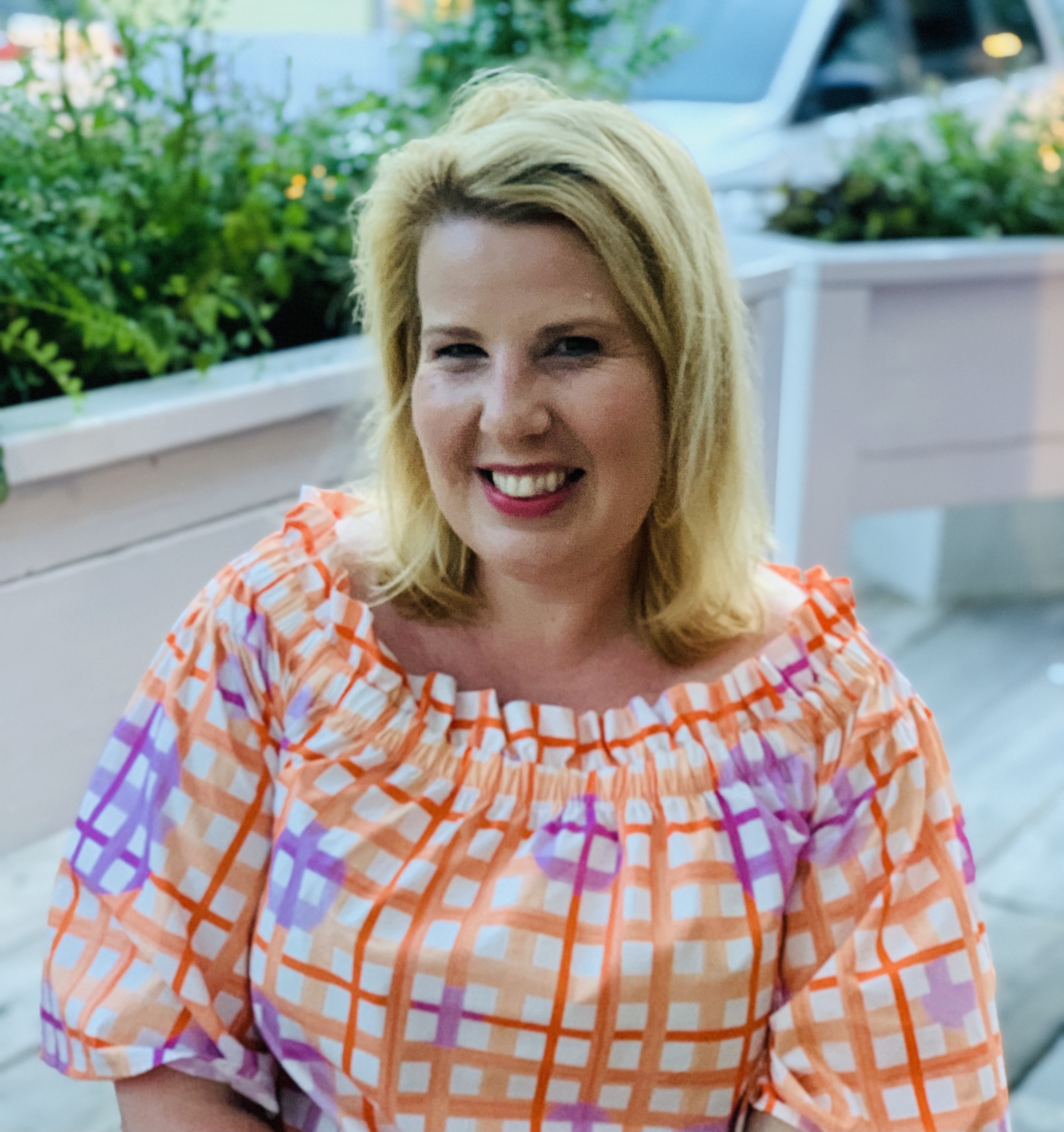 Advisor - Amanda May