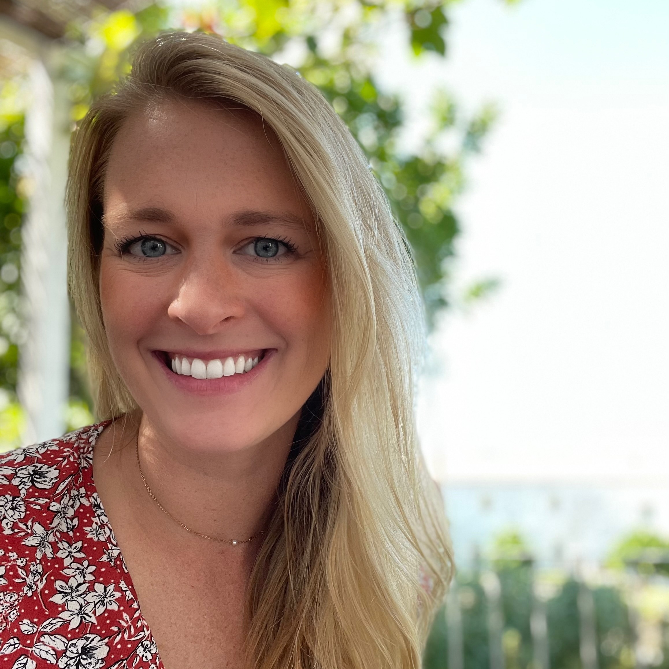 Advisor - Amanda Farris