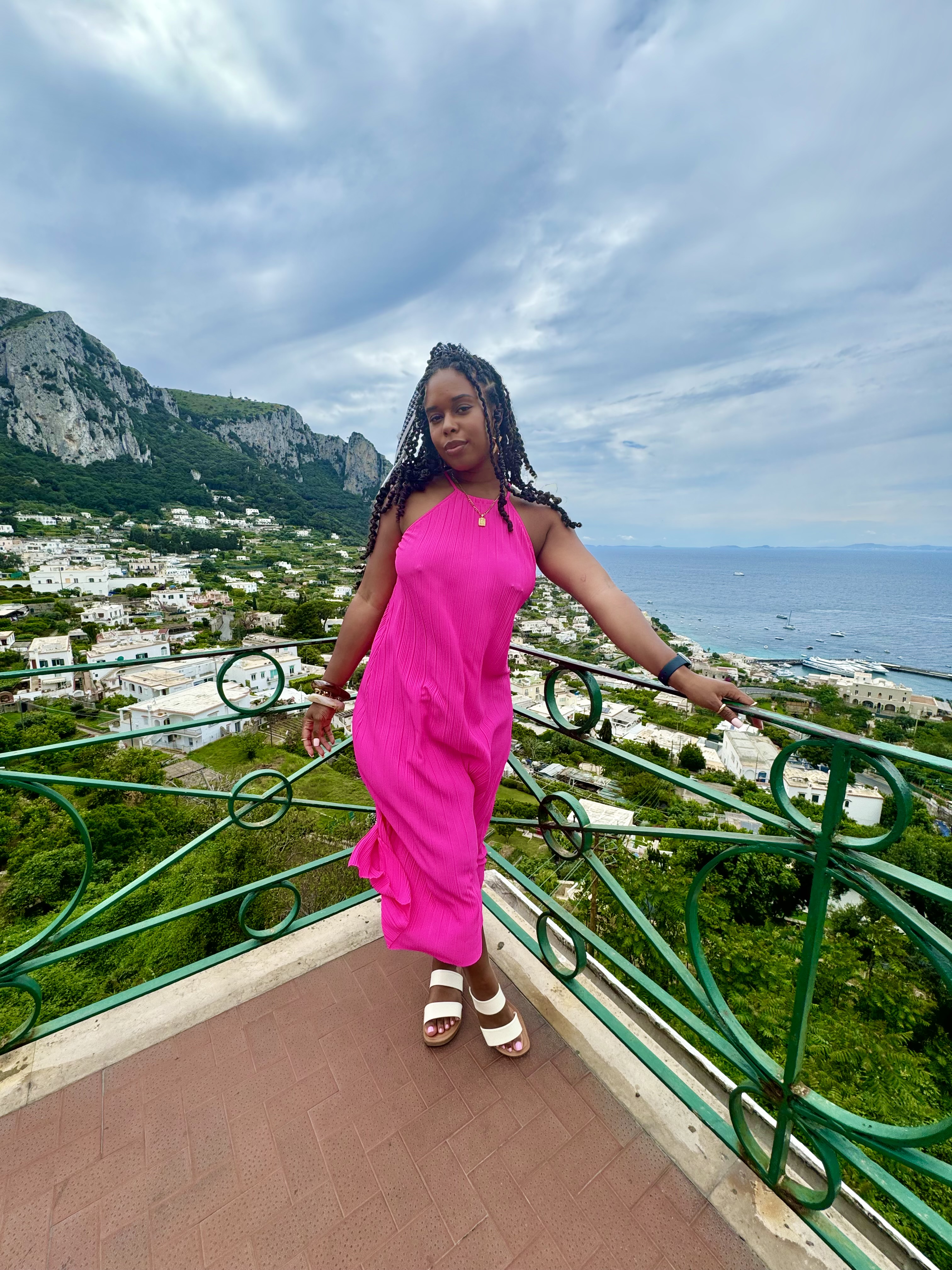 Fora Author - Danielle Hill