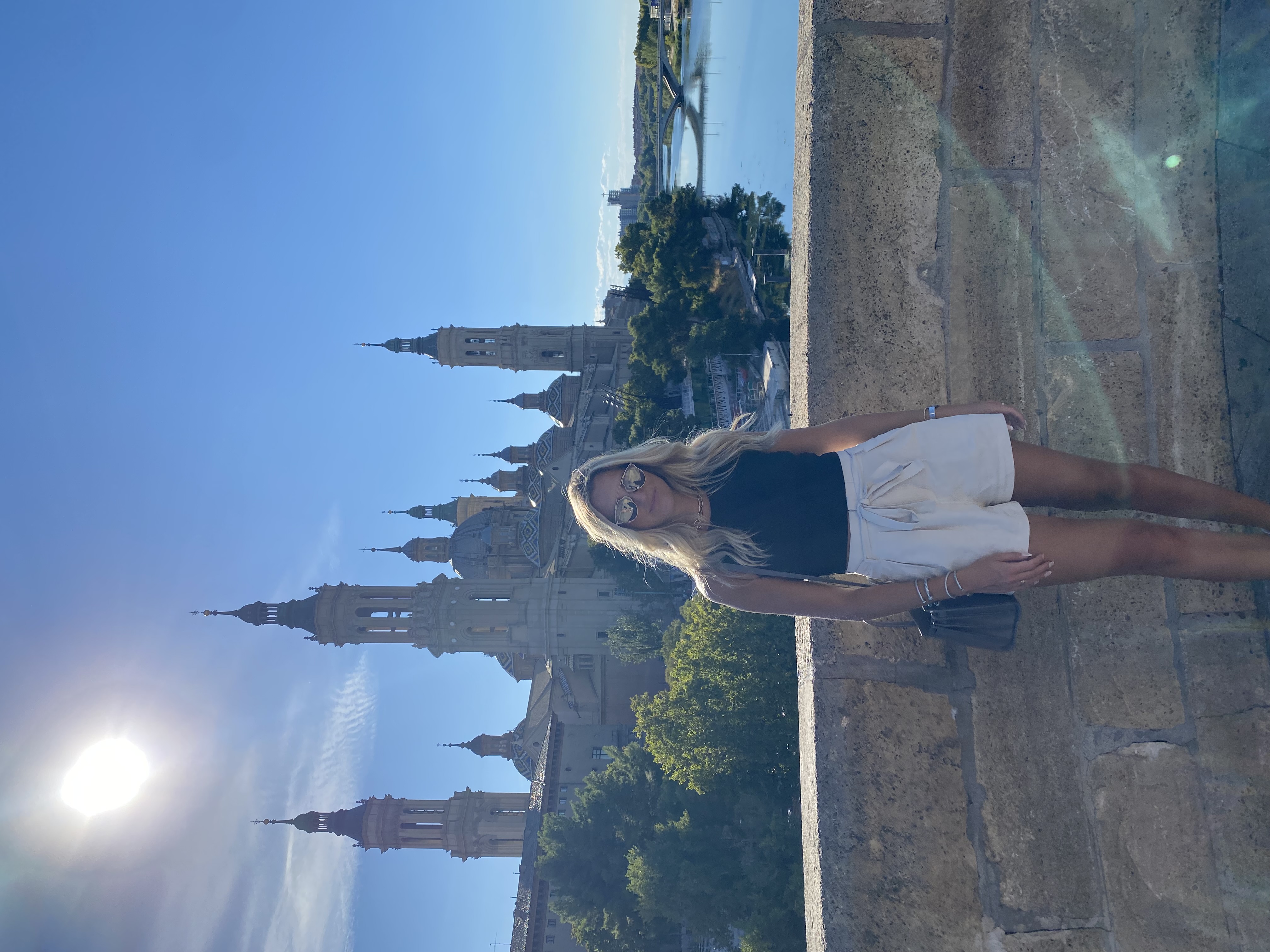 Fora Author - Veronica Fuhlage