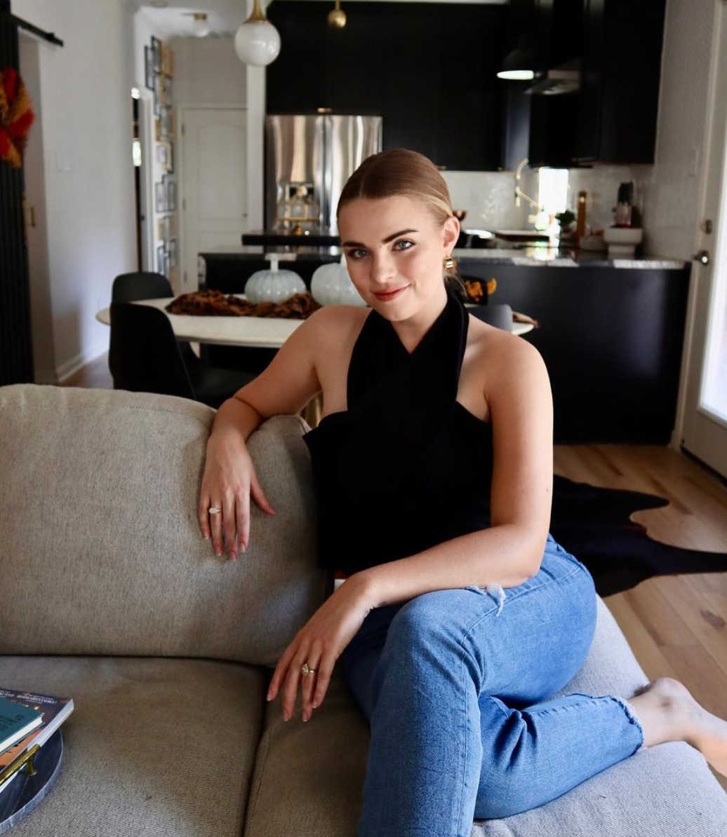 Advisor - Madison Crowe