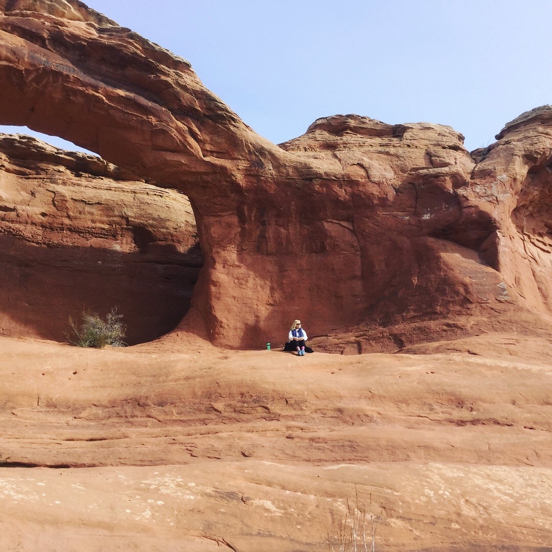 A view of the desert during the daytime.