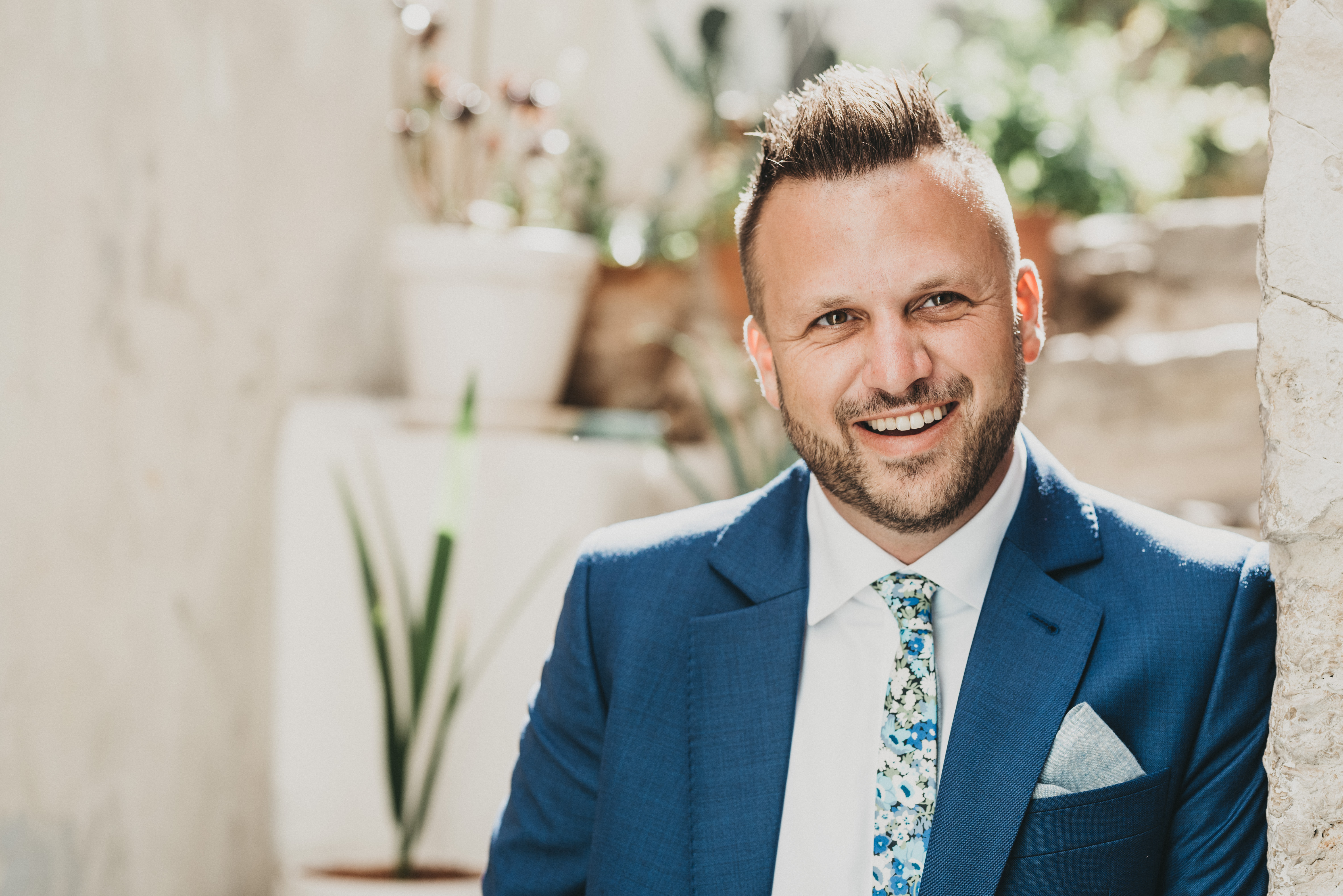 Fora Author - Jonathan Riff