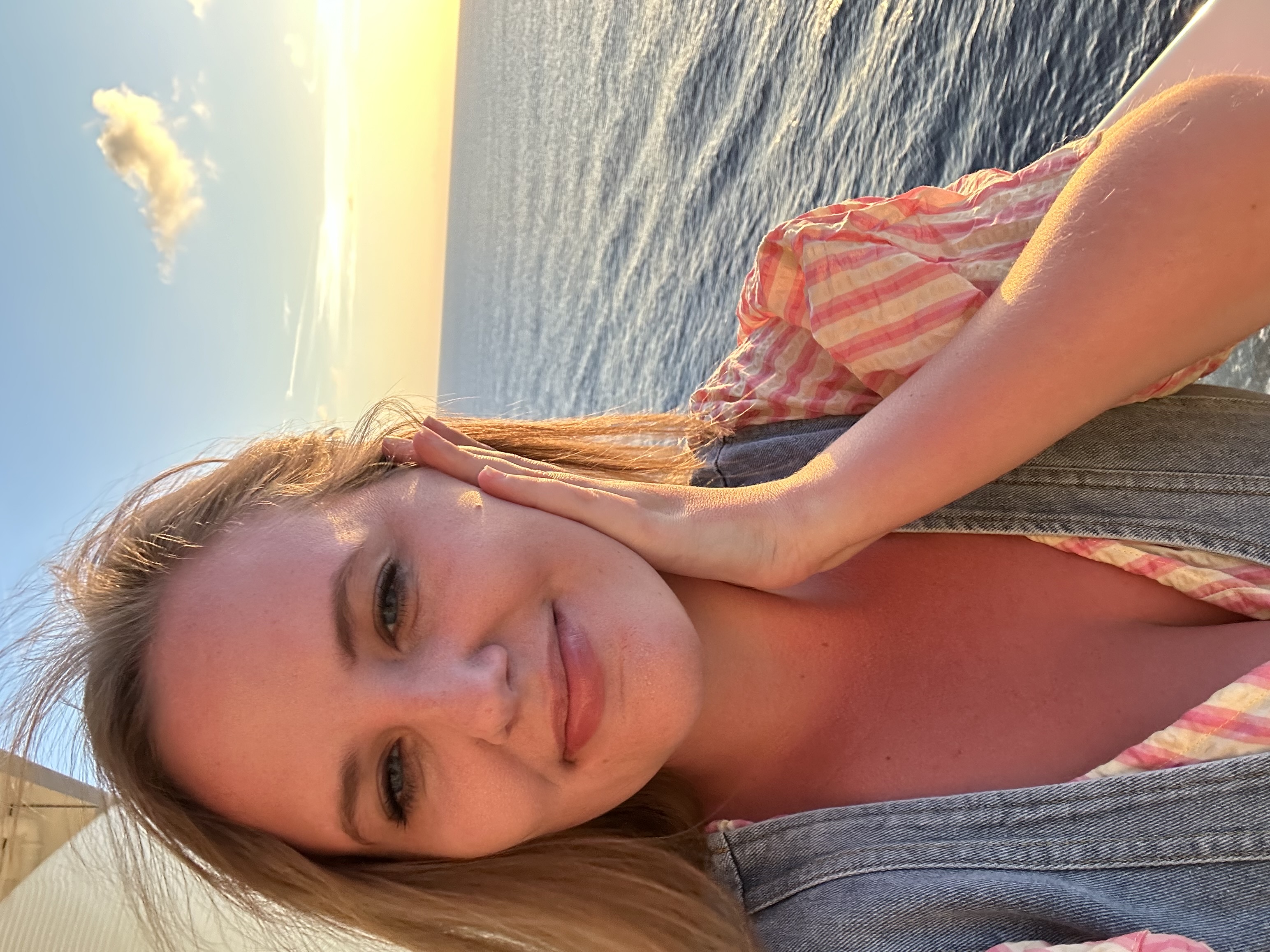 Fora Author - Raeanne Parks