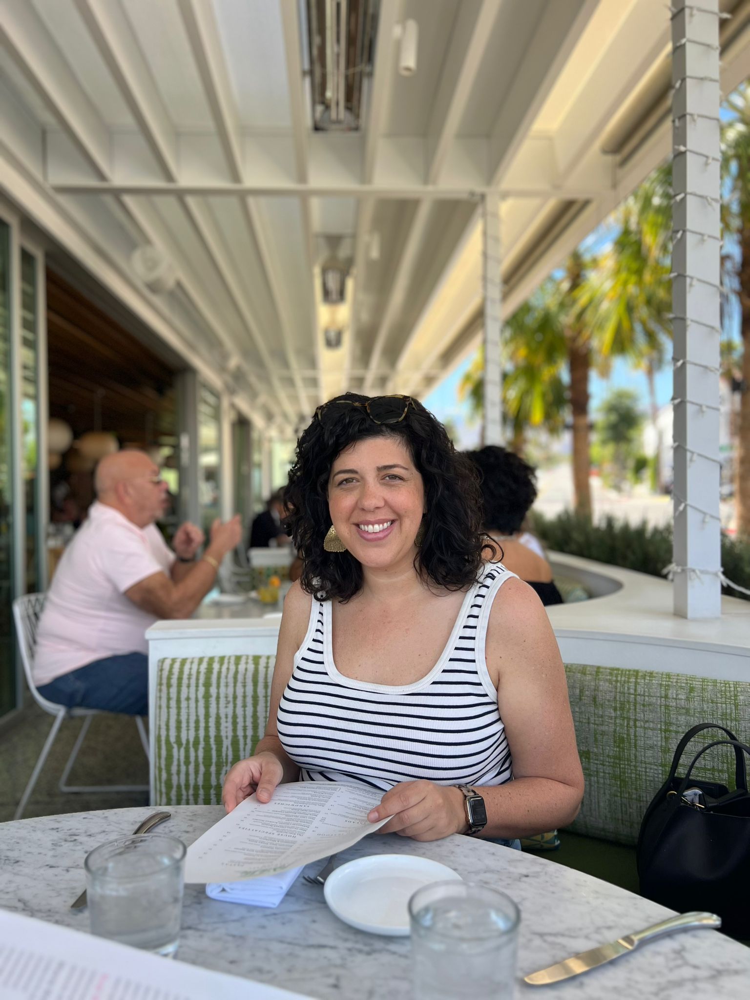 Fora Author - Mary Young
