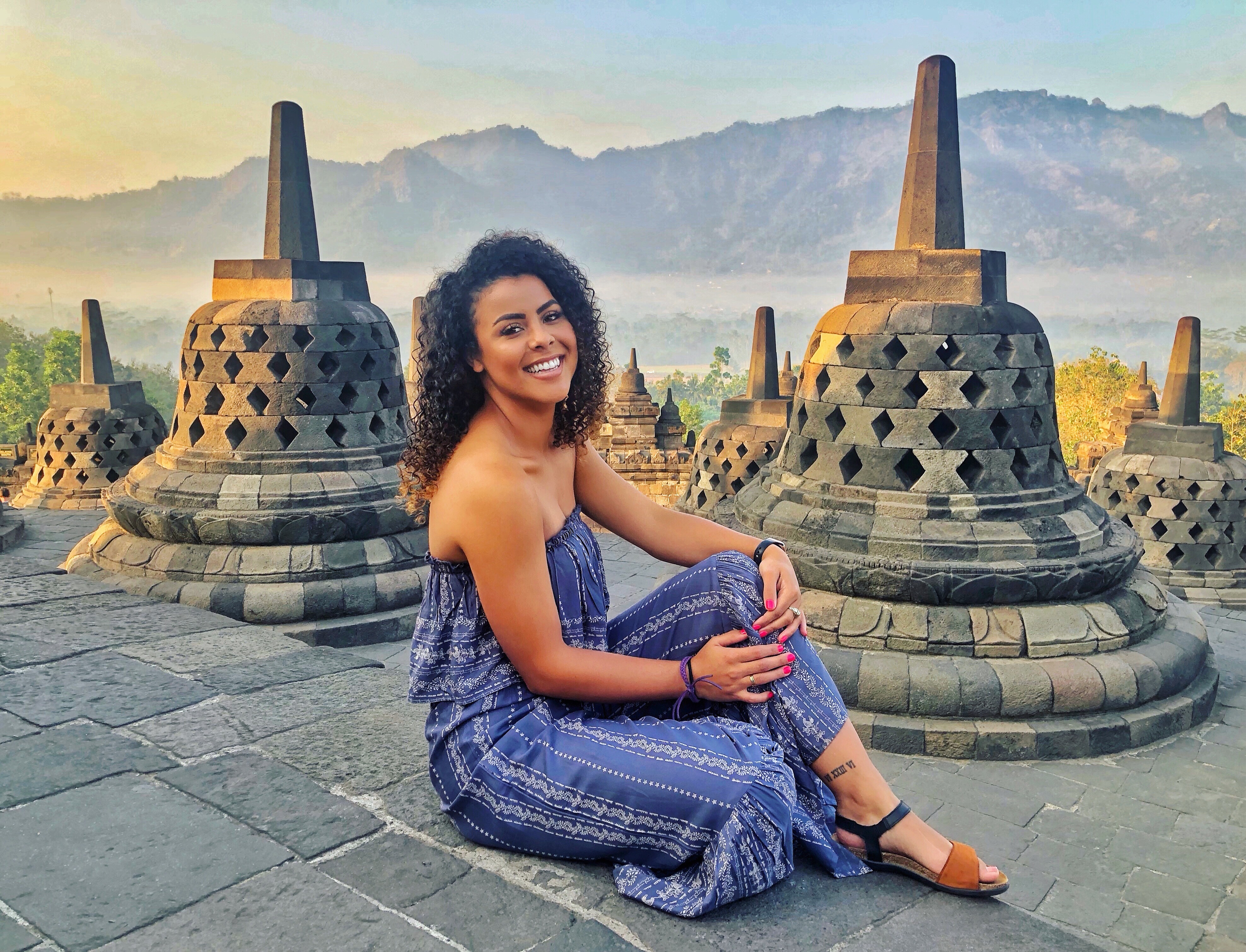 Fora Author - Vanessa Hendley