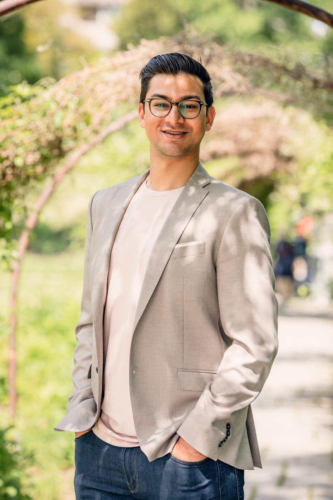 Advisor - Roshan Patel
