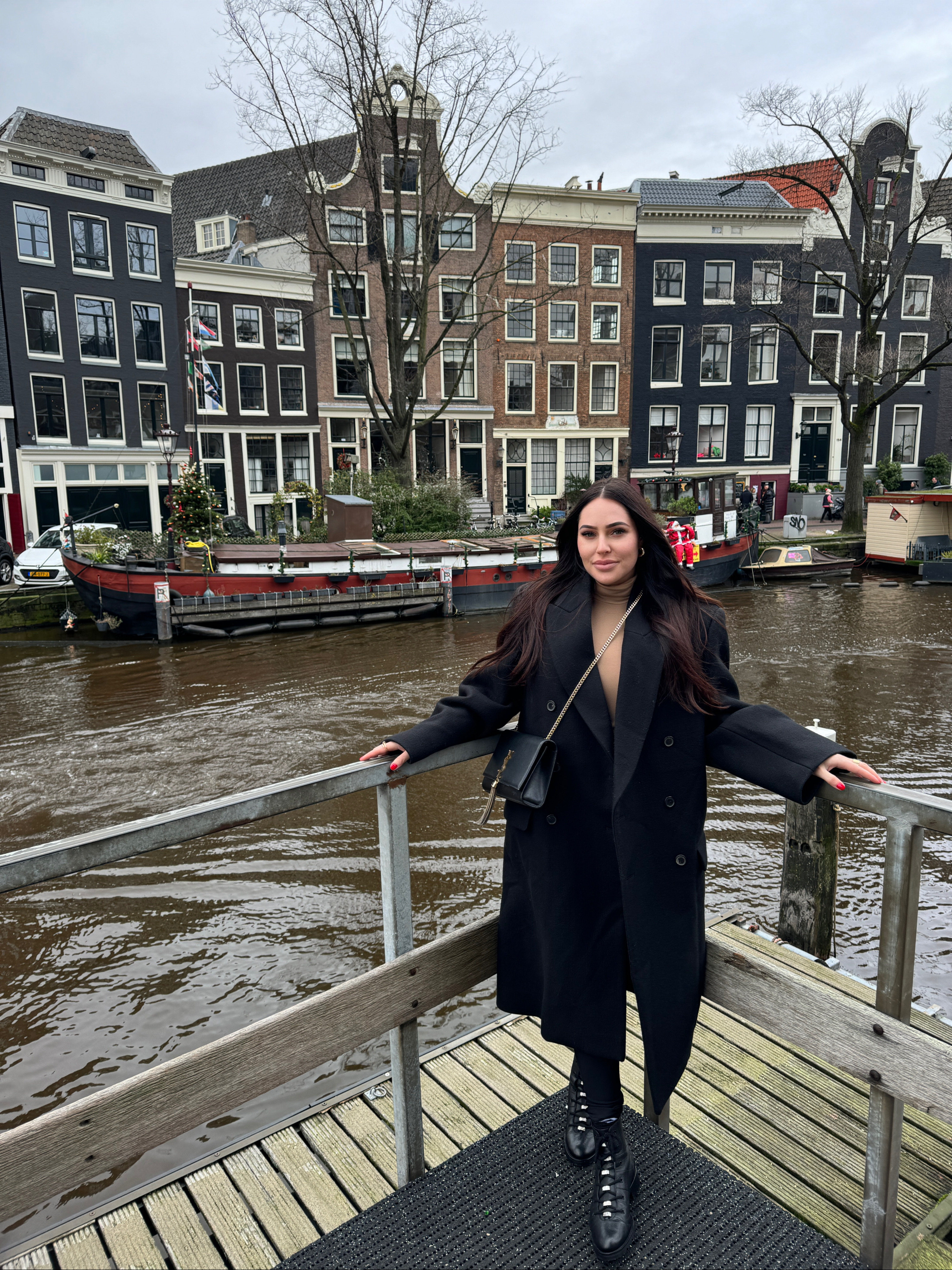 Travel Advisor - Ashley Brooke