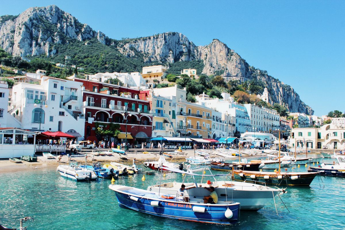 Book a Capri Vacation | Fora Travel