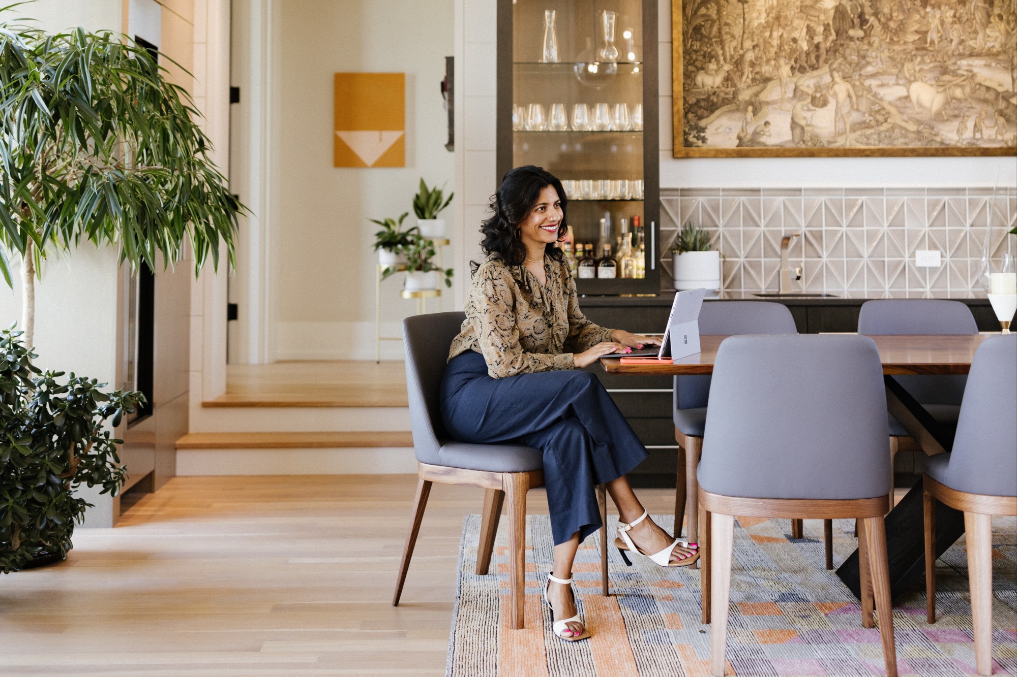 Is Being a Travel Agent Worth It in 2026? Fora Outlines the Pros and Cons