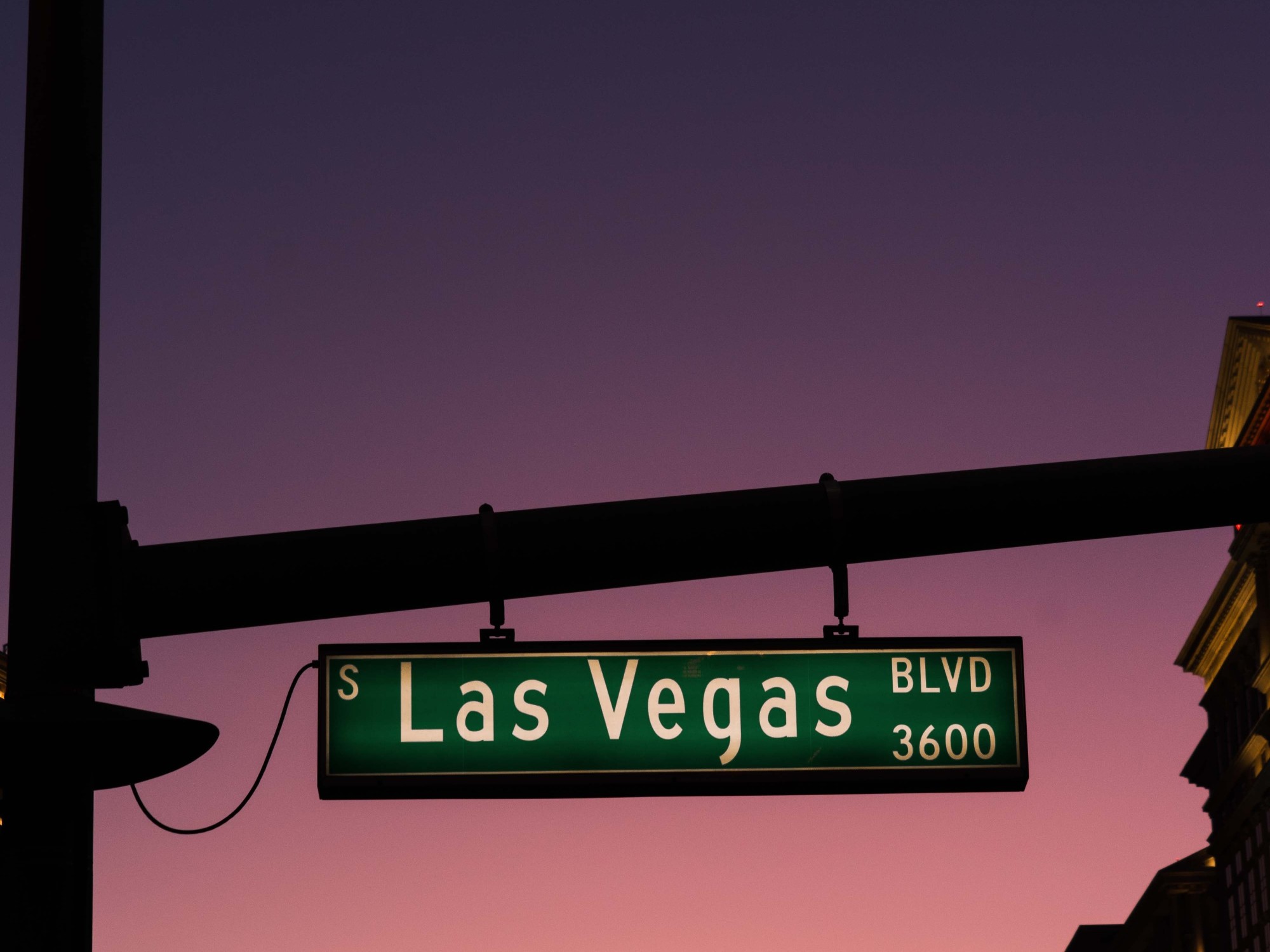 The 12 Best Things to Do in Vegas (Besides Gamble) - Fora Travel