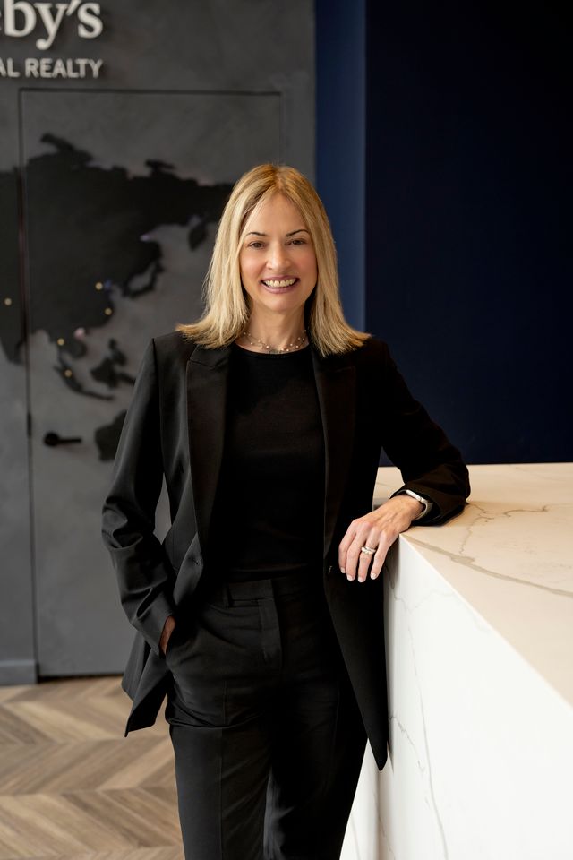 Fora Author - Rhonda Hoff