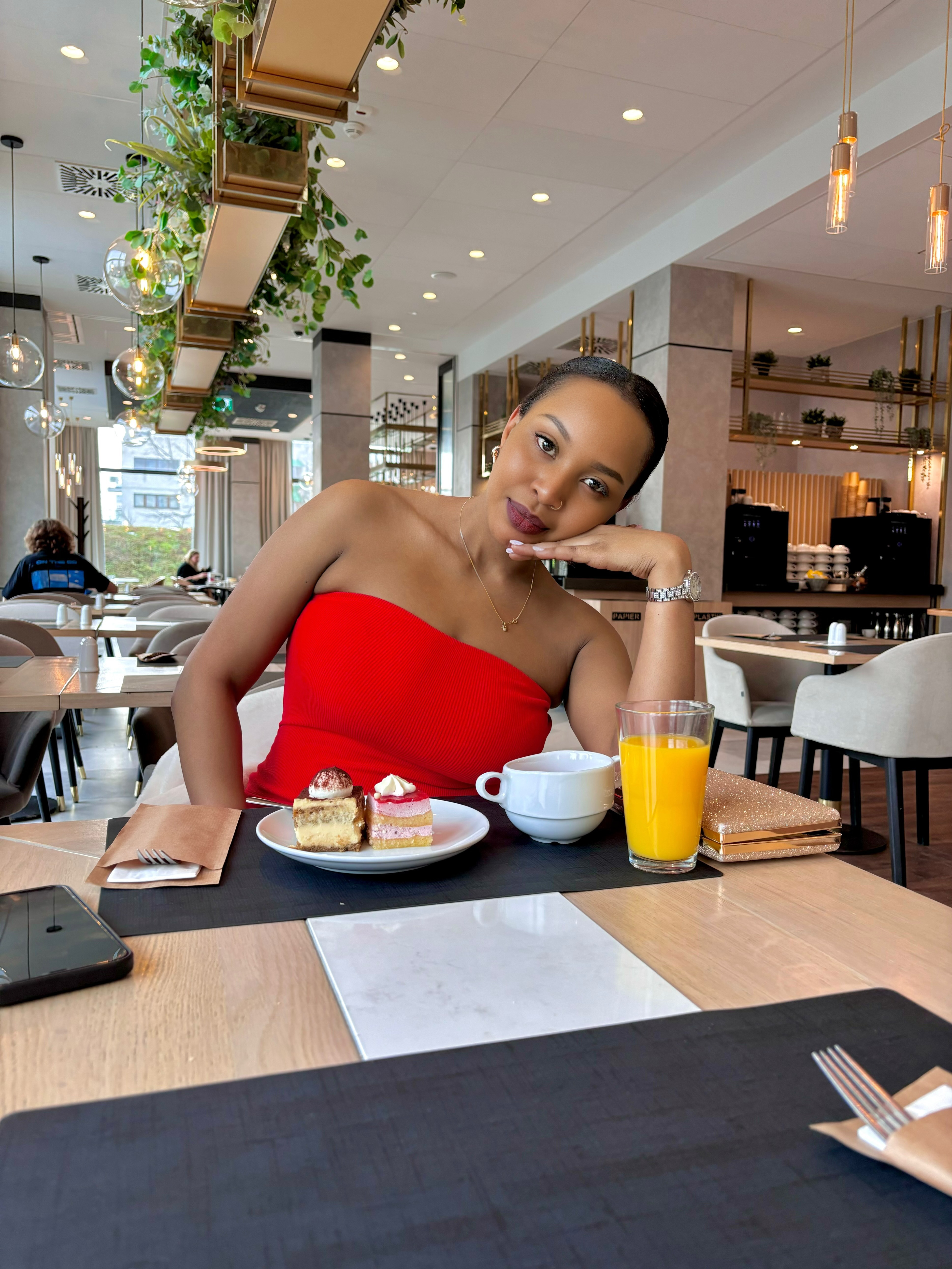 Advisor - Sandrine Ngwinondebe