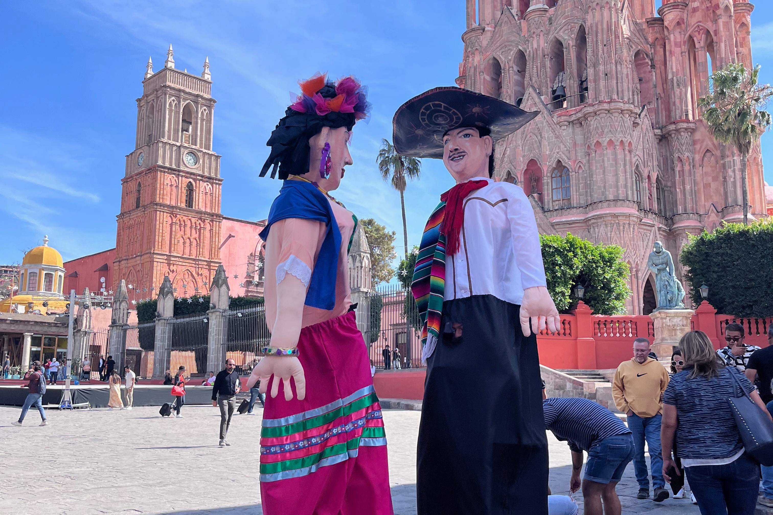 Mojigangas (giant puppets) at the street of Guanajuato.