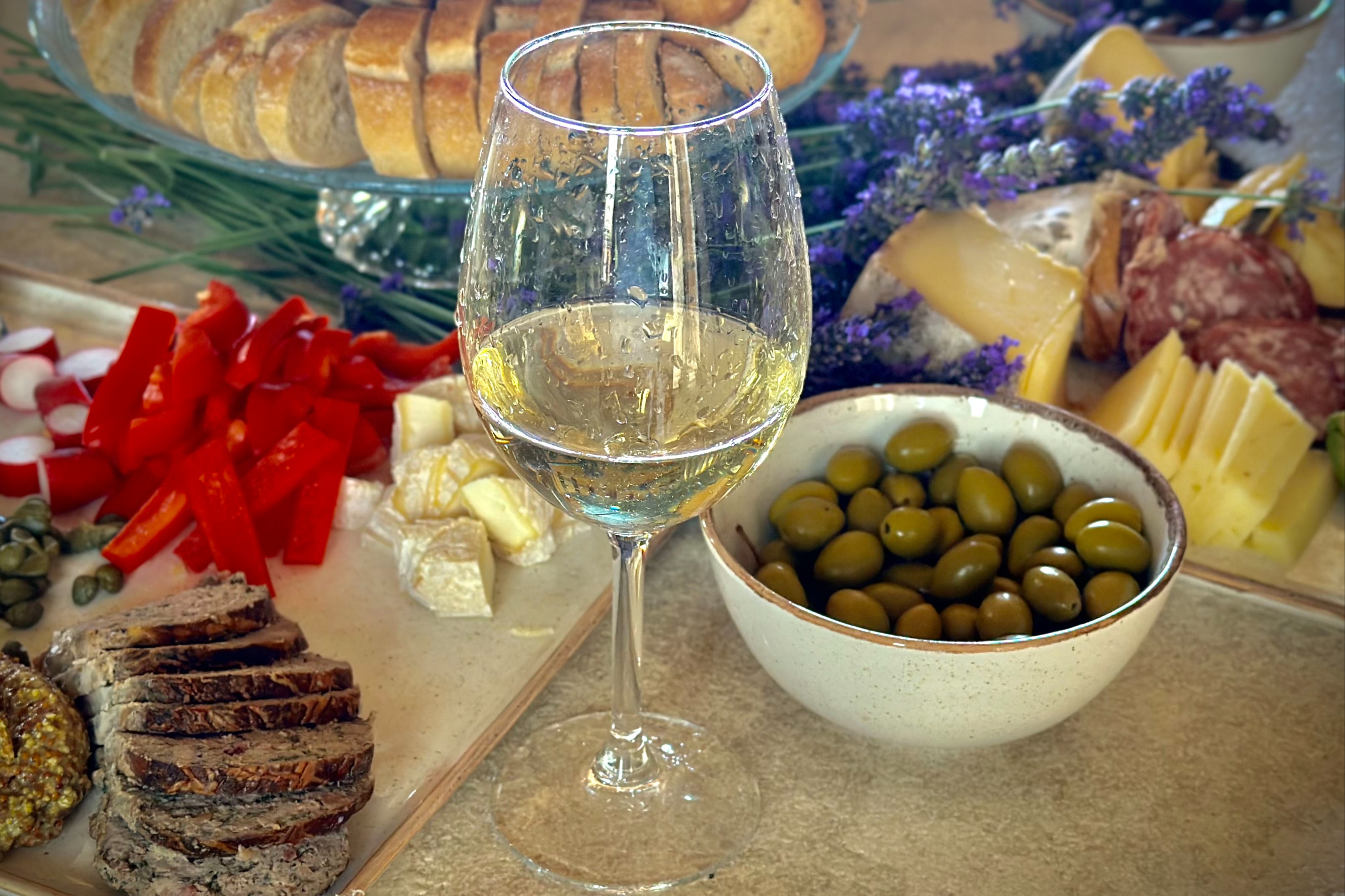 Calistoga food and wine pairing with snacks artfully arranged on a platter.