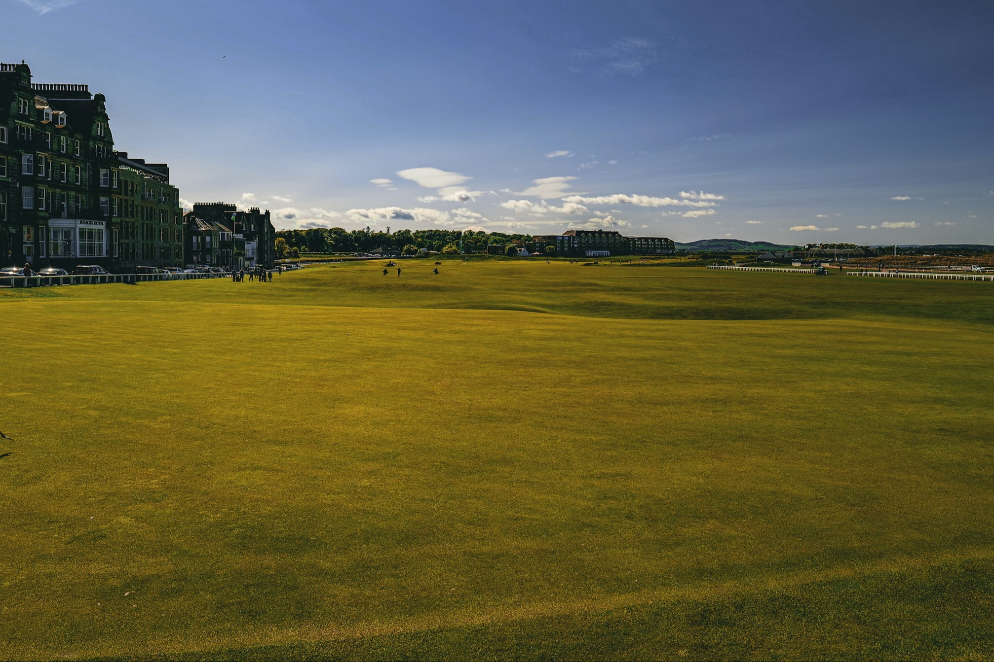 The Old Course, considered the oldest golf course in the world, is so wide to play golf.